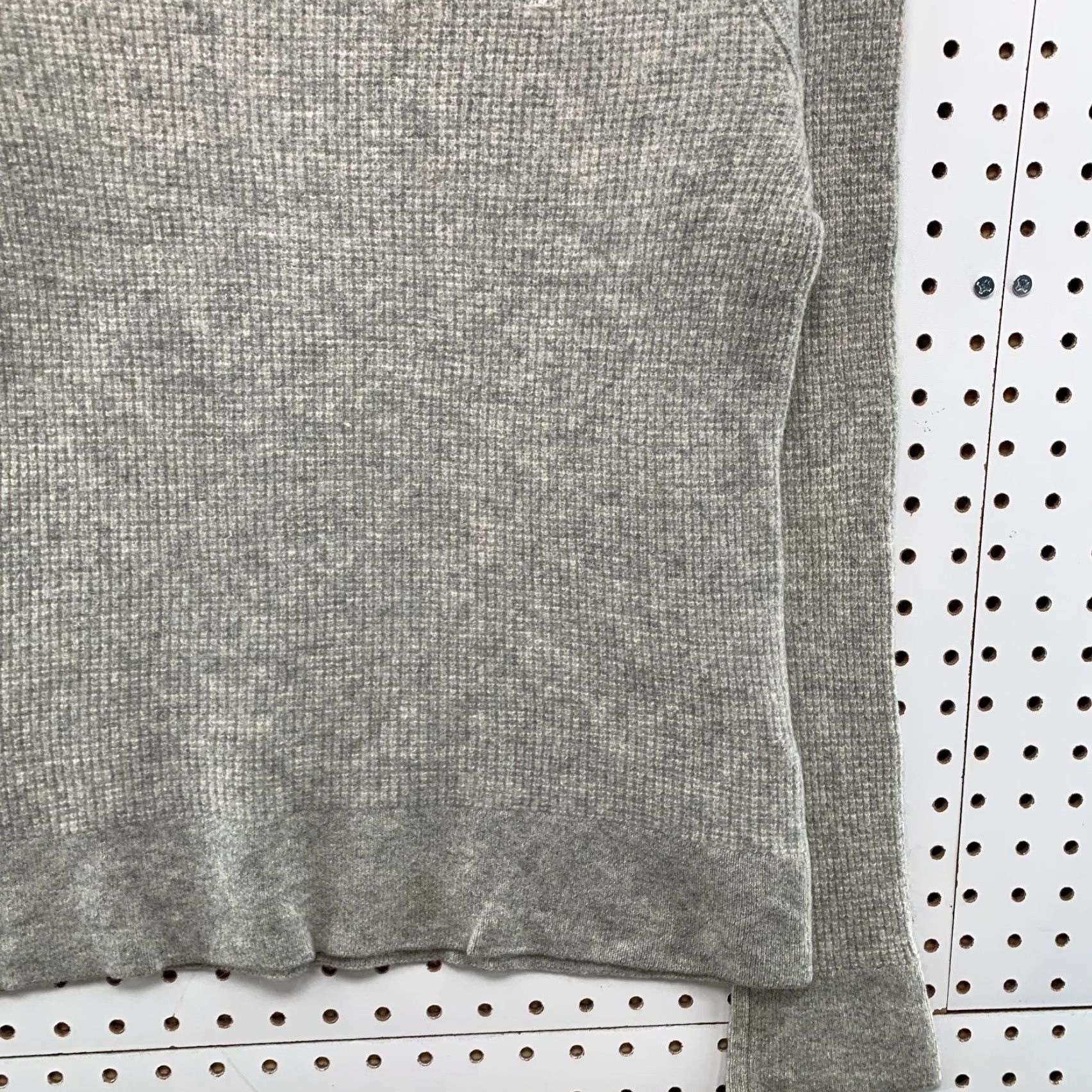 Abercrombie & Fitch VINTAGE Abercrombie & Fitch 100% Cashmere Sweater Womens Medium Gray Waffle Soft Knit Size M / US 6-8 / IT 42-44 - 6 Thumbnail