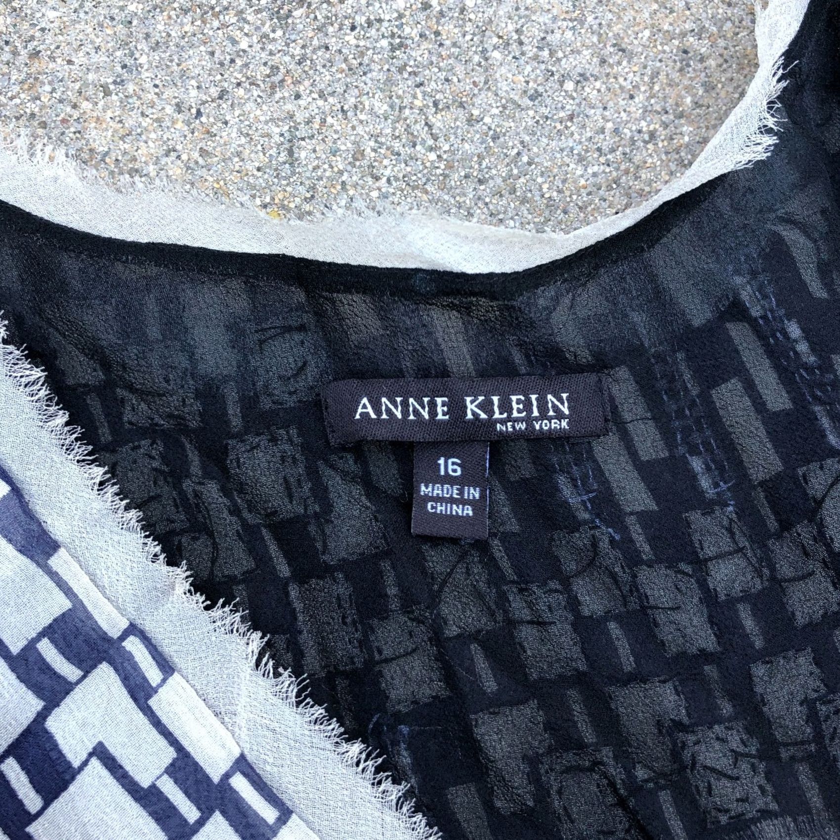 Anne Klein ANNE KLEIN New York Blouse Top Shirt Women's 16 Short Sleeve 100% Silk Black Size XXL / US 16-18 / IT 52-54 - 5 Thumbnail