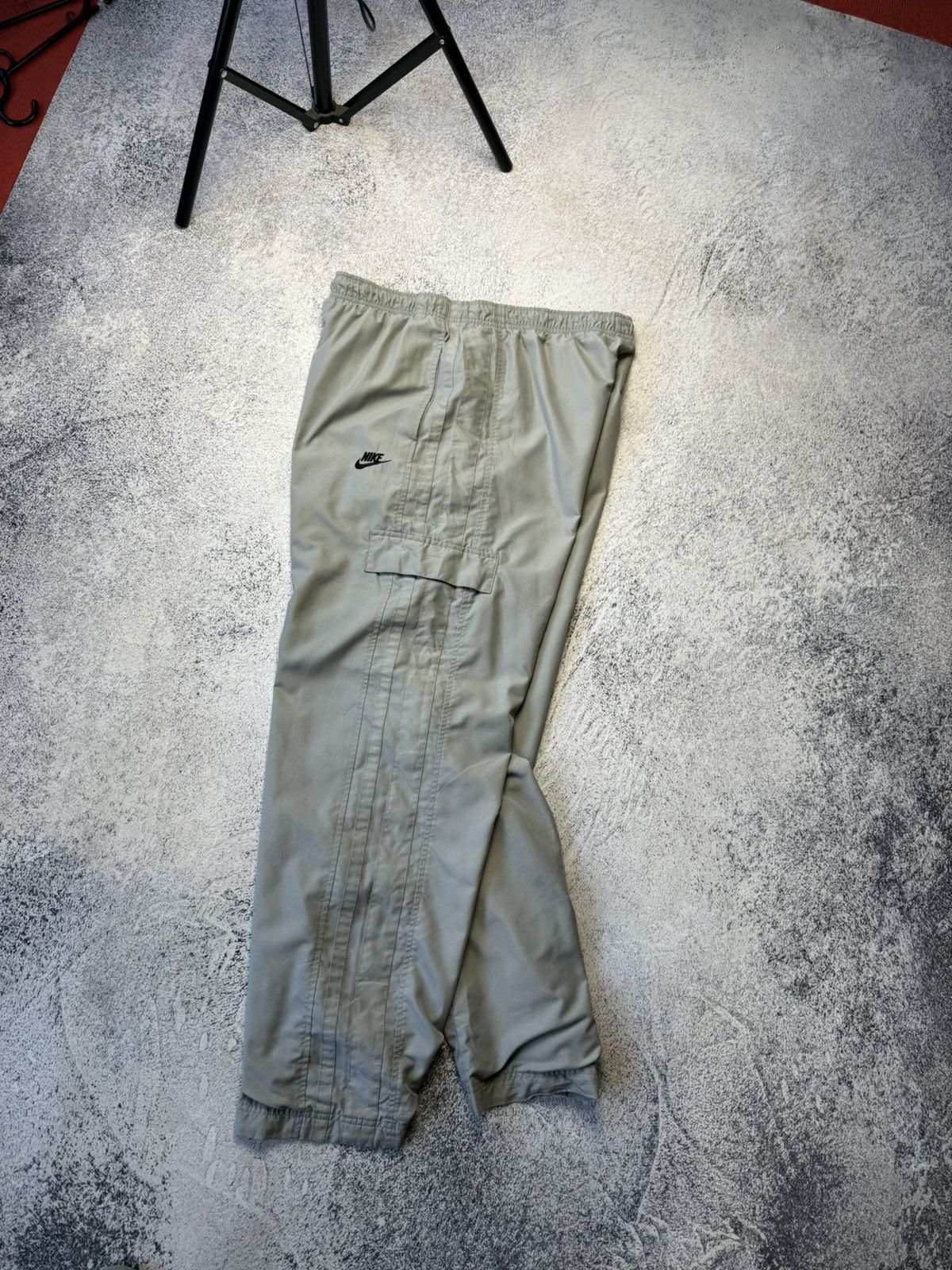 Nike Vintage Nike Cargo pants Joggers Y2K Size XL Size US 36 / EU 52 - 22 Thumbnail