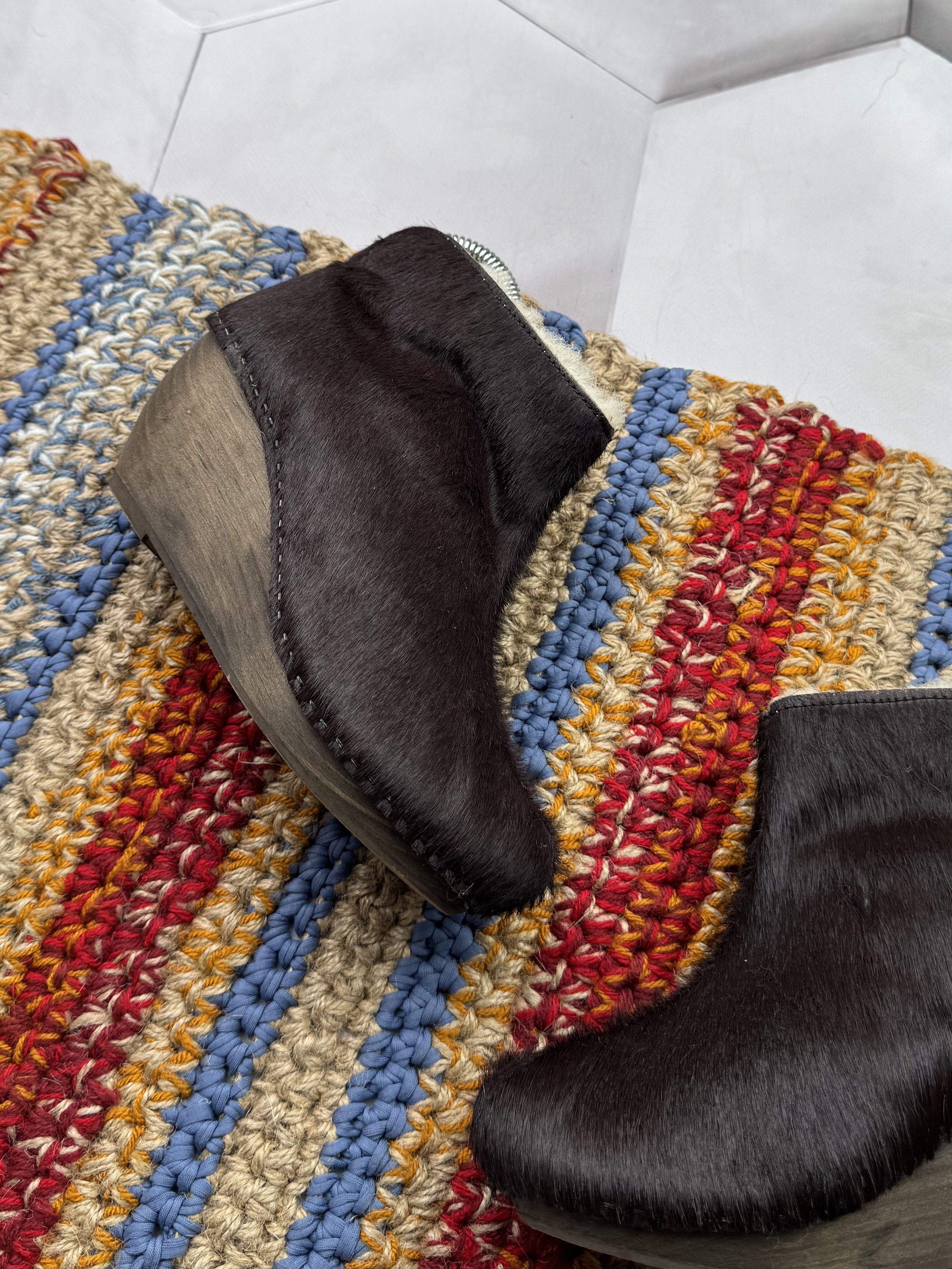 Vintage Vintage Real Fur Boots (E4) Size US 6 / IT 36 - 2 Thumbnail