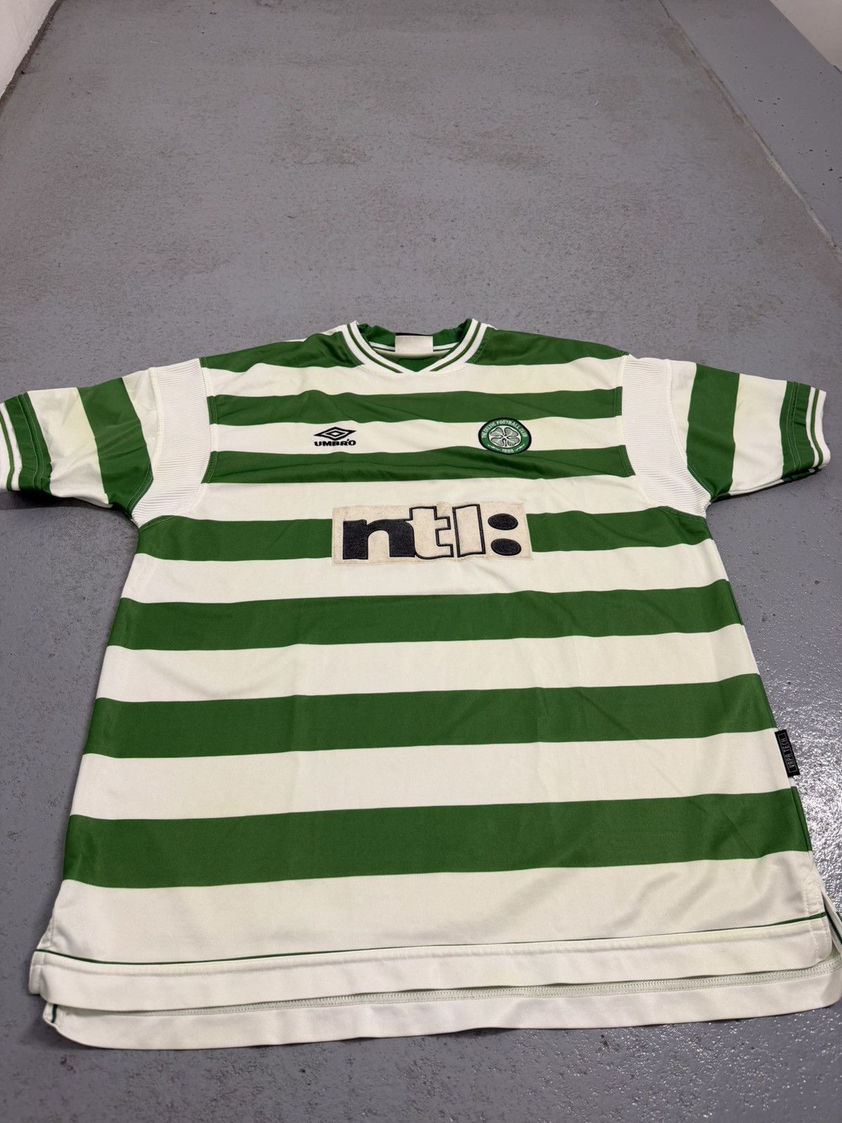 Umbro Vintage 1999/2001 Umbro Celtic Soccer Jersey Size US XXL / EU 58 / 5 - 9 Thumbnail