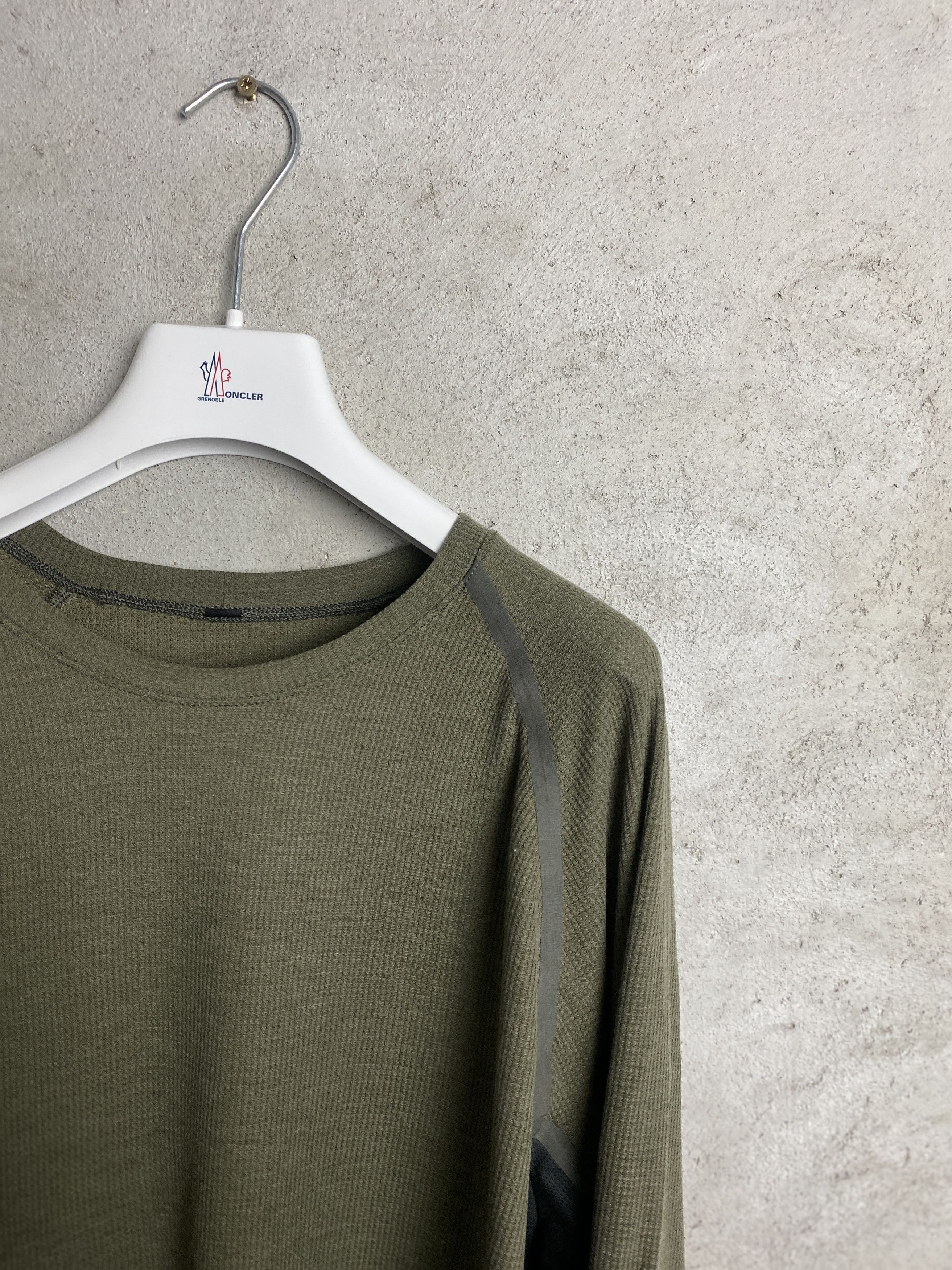 Lululemon Lululemon Ventilated hiking long sleeve t-shirt tee sport Size US L / EU 52-54 / 3 - 3 Thumbnail