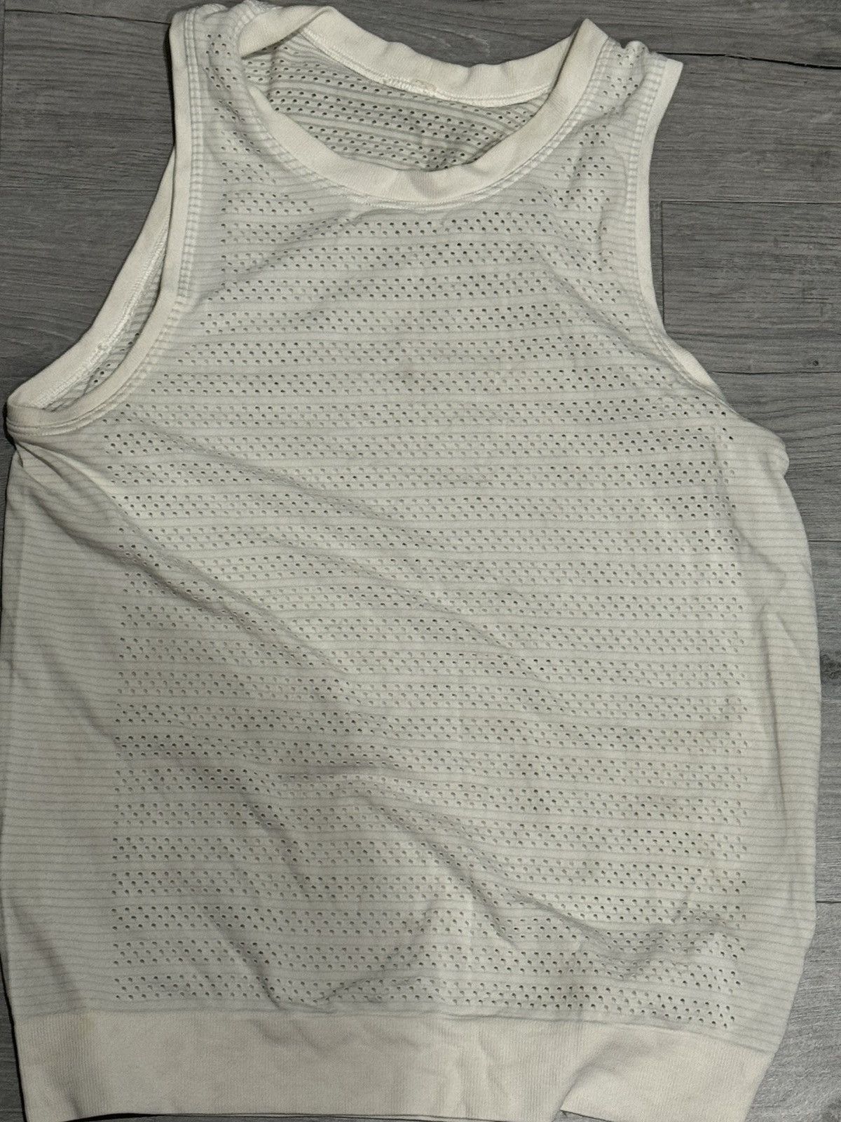 Lululemon Lululemon Off White Tank Top Racerback Size M / US 6-8 / IT 42-44 - 2 Thumbnail