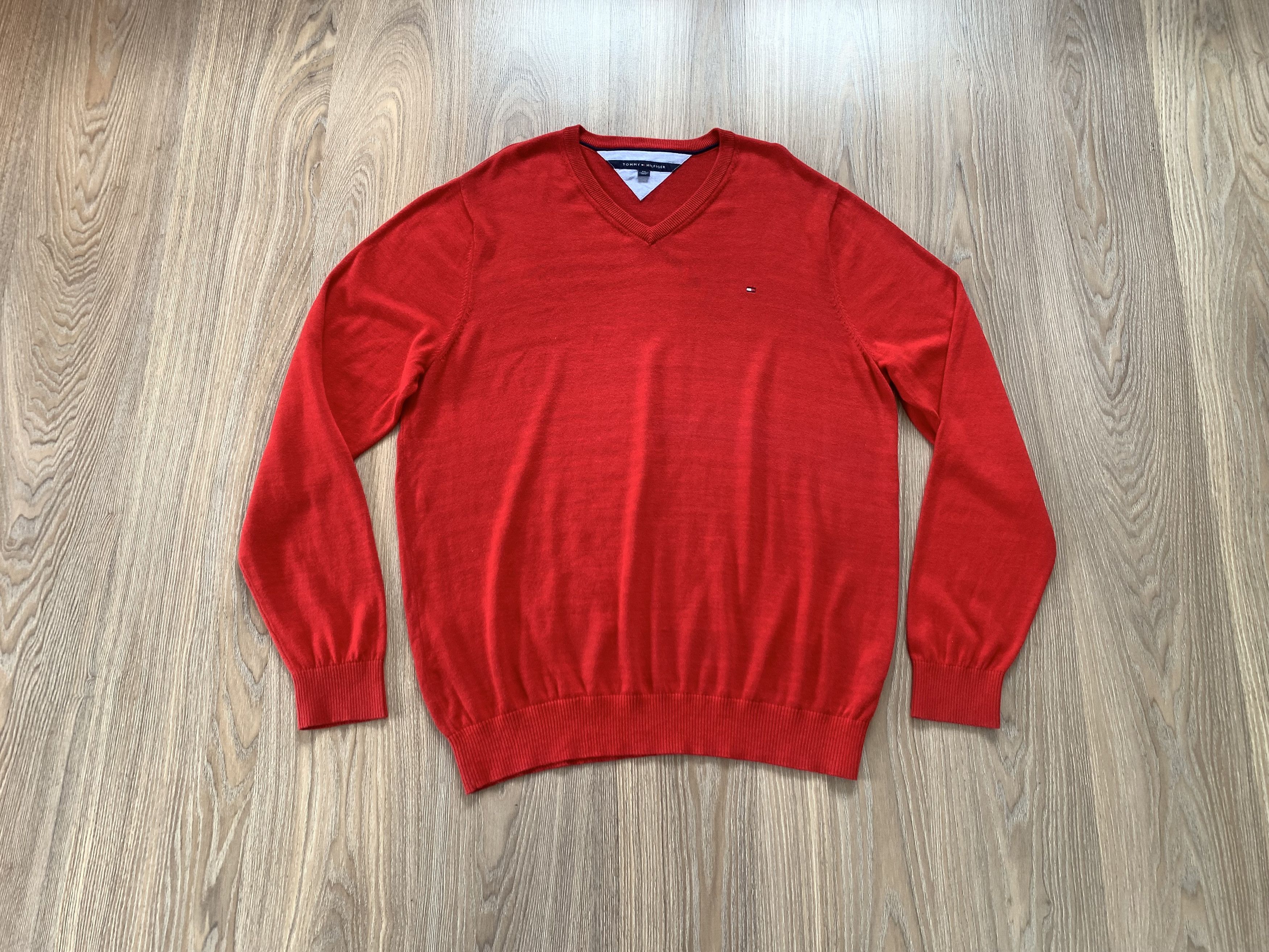 Tommy Hilfiger Tommy Hilfiger Cotton Red V Neck Sweater Size US XXL / EU 58 / 5 - 1 Thumbnail