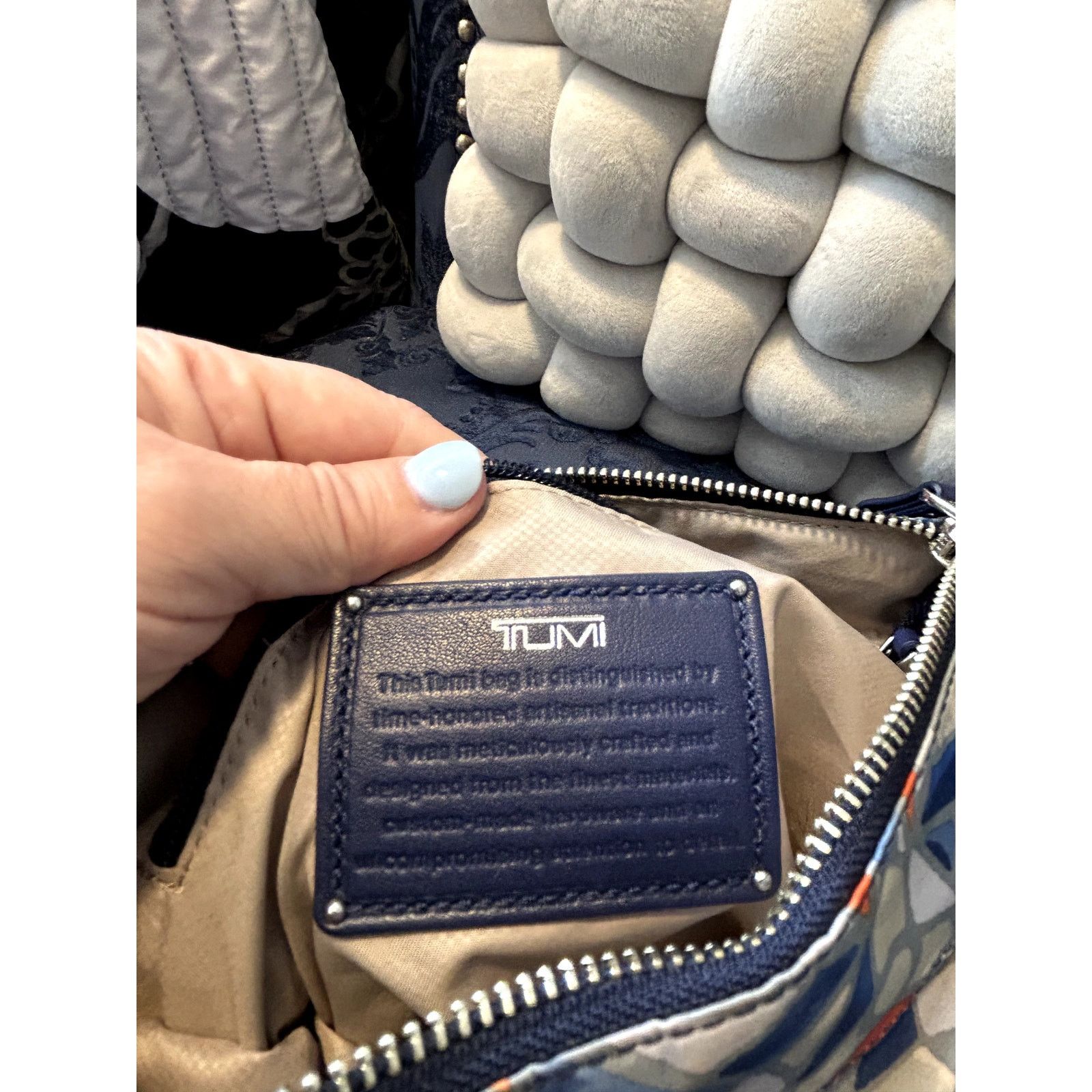 Tumi Tumi Voyageur Calera Crossbody Cayenne Tile Blue White Size ONE SIZE - 7 Thumbnail