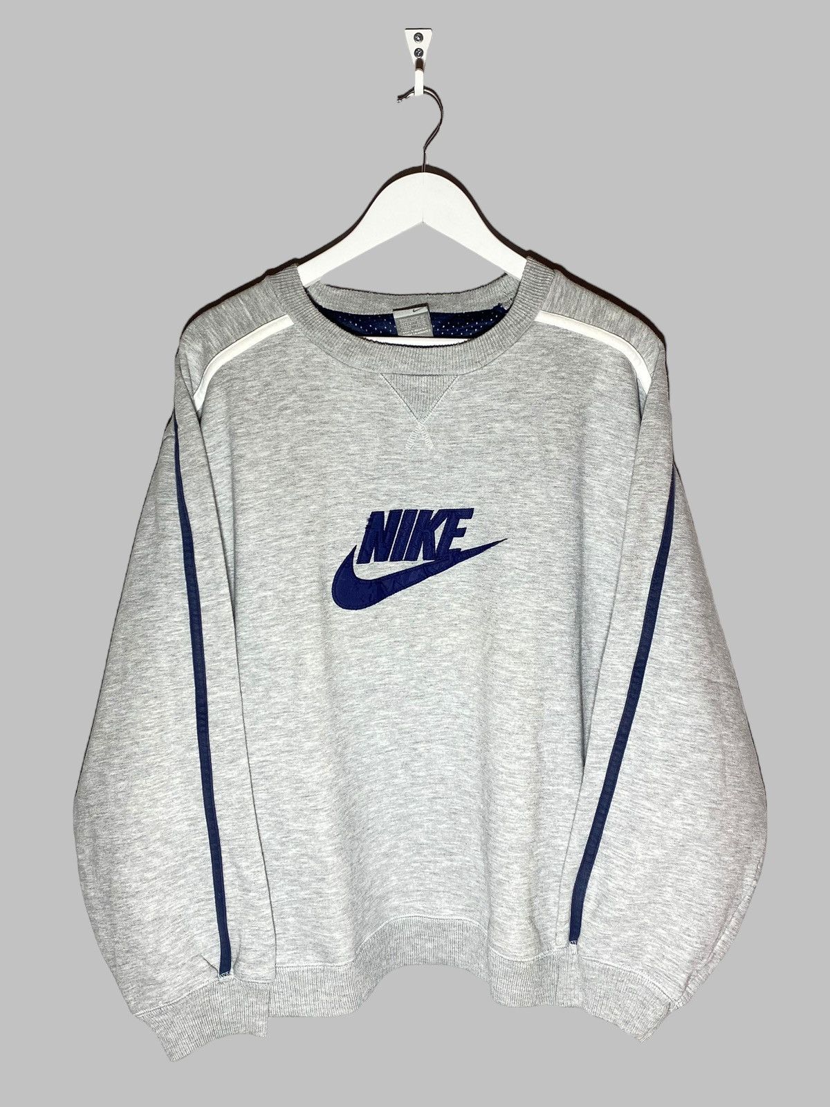 Nike 🔥 VINTAGE 00s NIKE Y2k STREETWEAR CREWNECK GREY SWEATSHIRT Size US XL / EU 56 / 4 - 1 Thumbnail