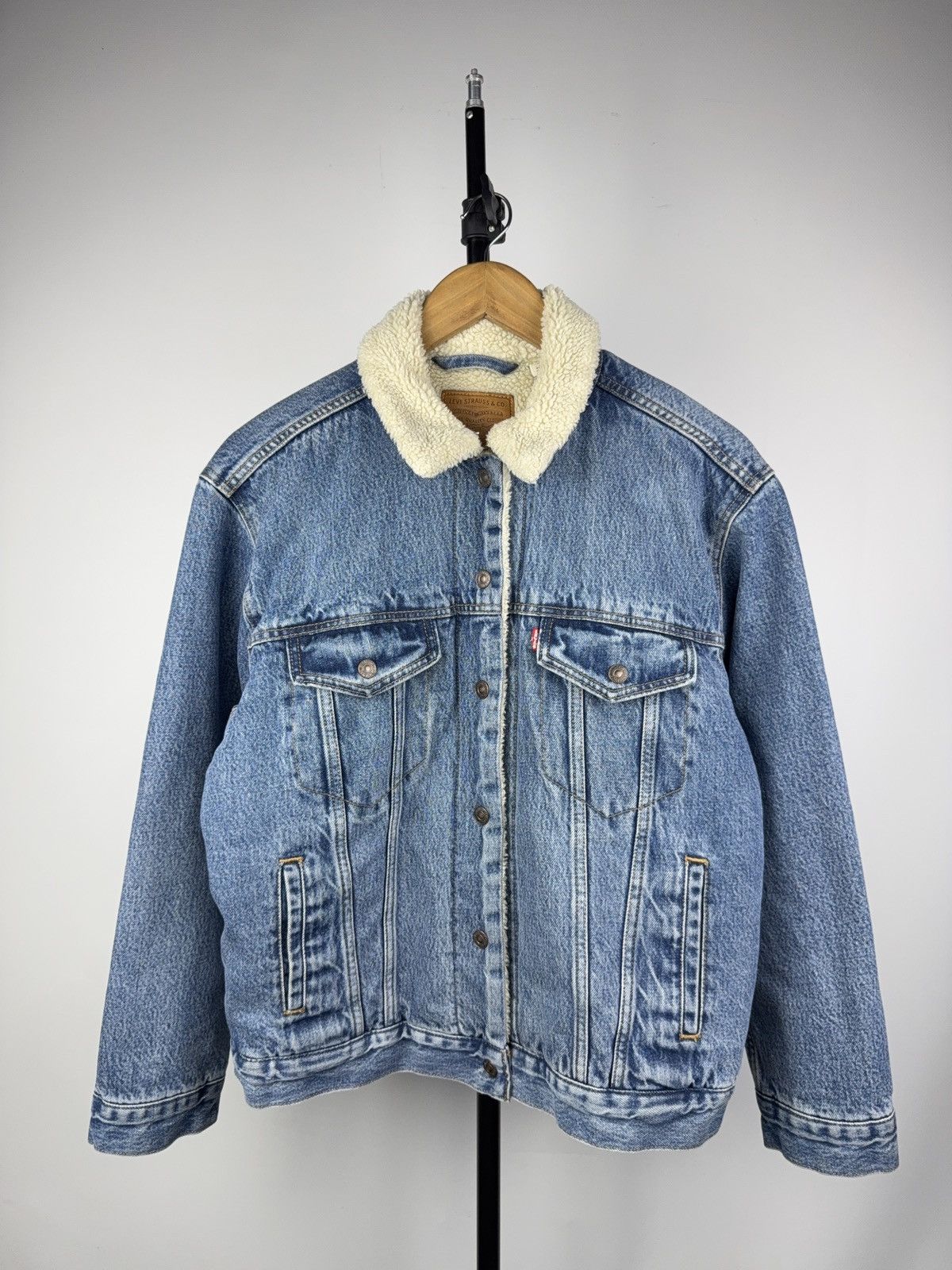 Levi's Retro 00s Levi’s Premium Sherpa Trucker Denim Jacket L Size L / US 10 / IT 46 - 1 Thumbnail
