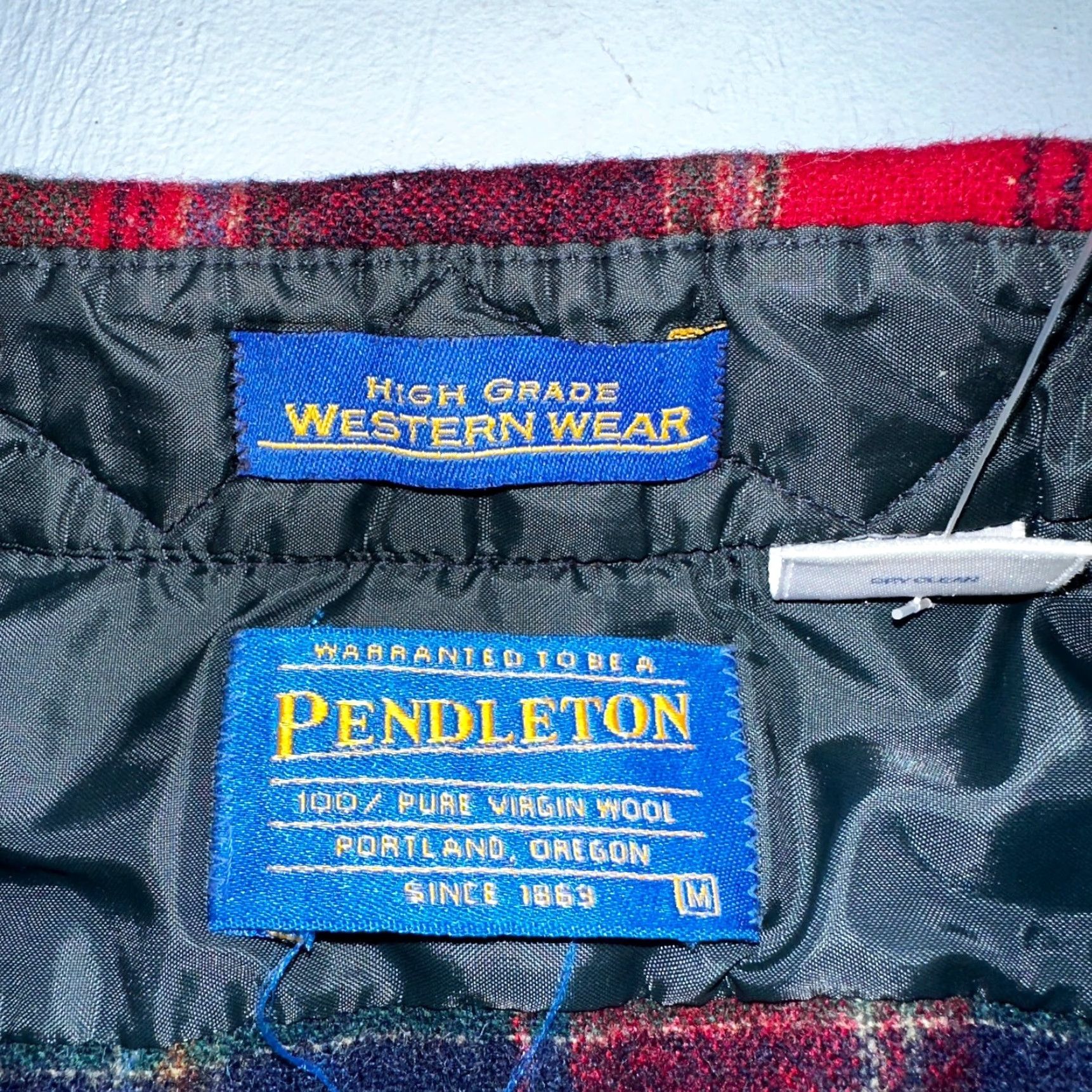 Pendleton VINTAGE Pendleton Shirt Plaid 100% Virgin Wool Western Button-Up M Red Men's Regular Classic Western 90s USA Mens Size US M / EU 48-50 / 2 - 4 Thumbnail