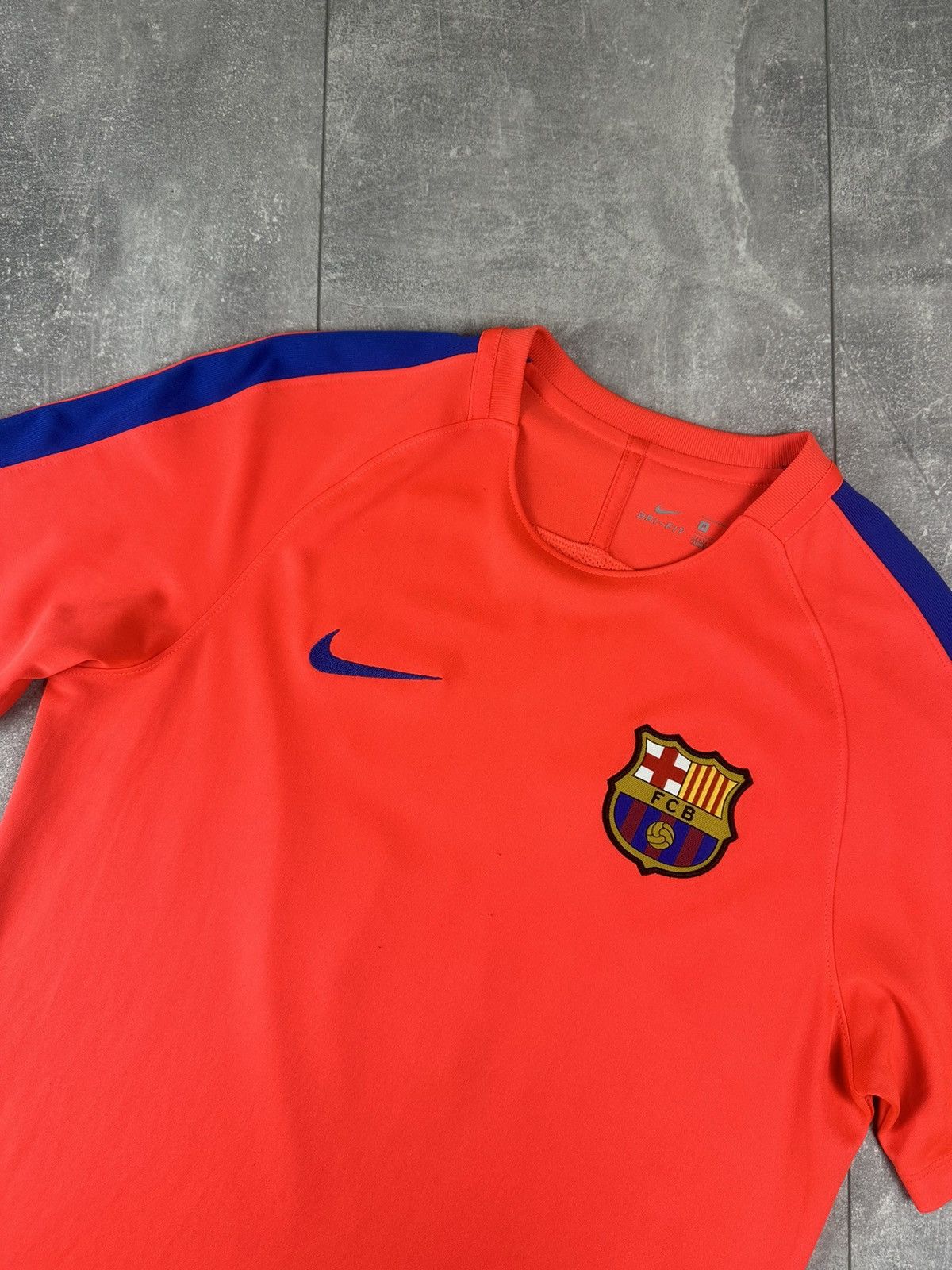 Nike Nike Barcelona FC 2016/17 Training Soccer Football Jersey Size US M / EU 48-50 / 2 - 3 Thumbnail