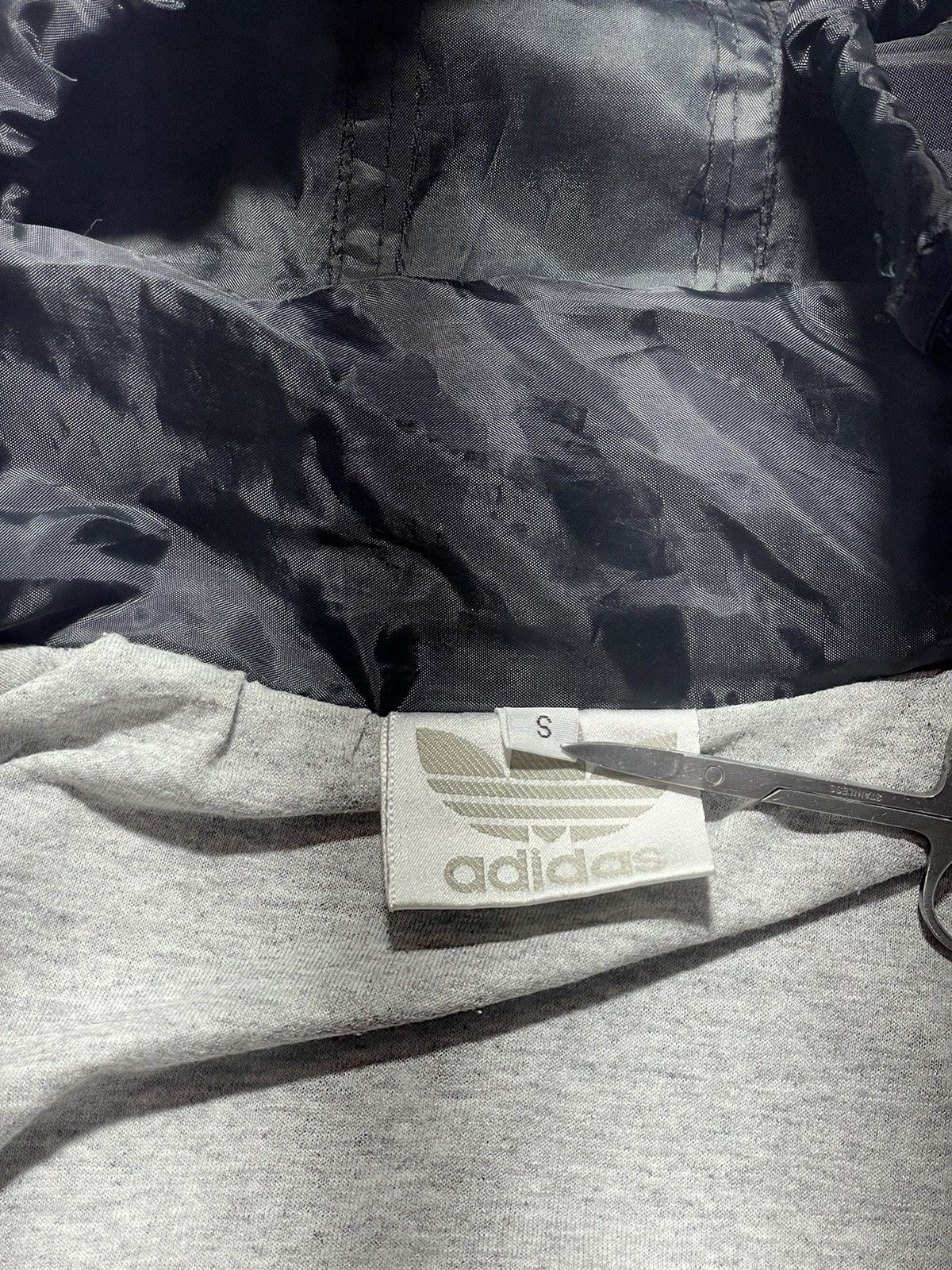 Vintage Vintage Y2K Adidas Nylon Light Jacket Size US S / EU 44-46 / 1 - 13 Thumbnail