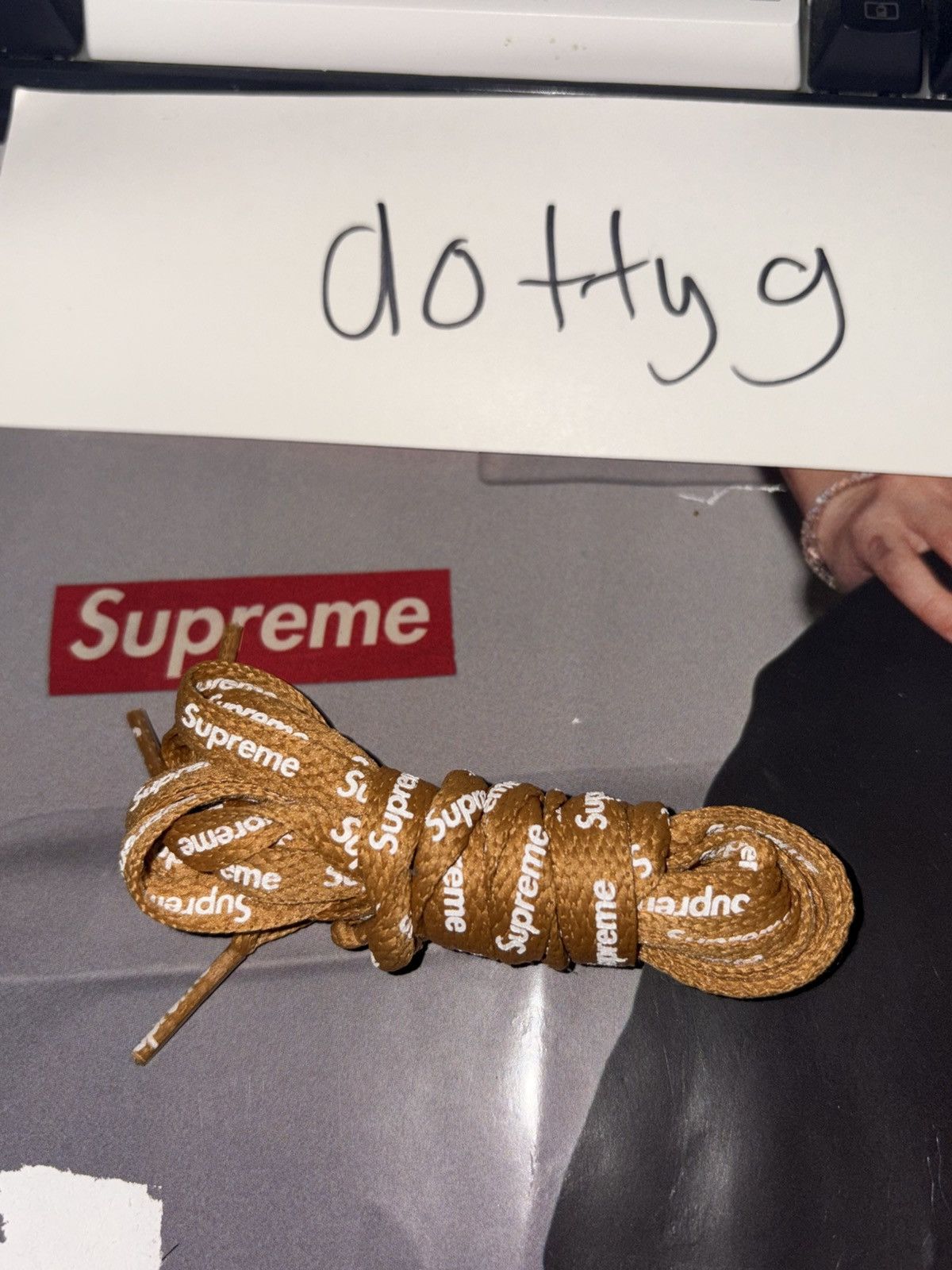 Supreme Supreme Nike Laces Wheat Size ONE SIZE - 2 Thumbnail