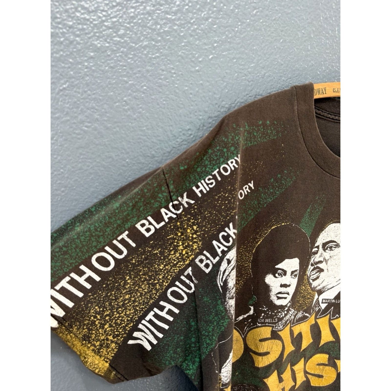 Delta VINTAGE 90s Black History Positive History All Over Print Black Tee Shirt XL Men Delta T-Shirt 90s Clothing Mens Black Size US XL / EU 56 / 4 - 6 Thumbnail