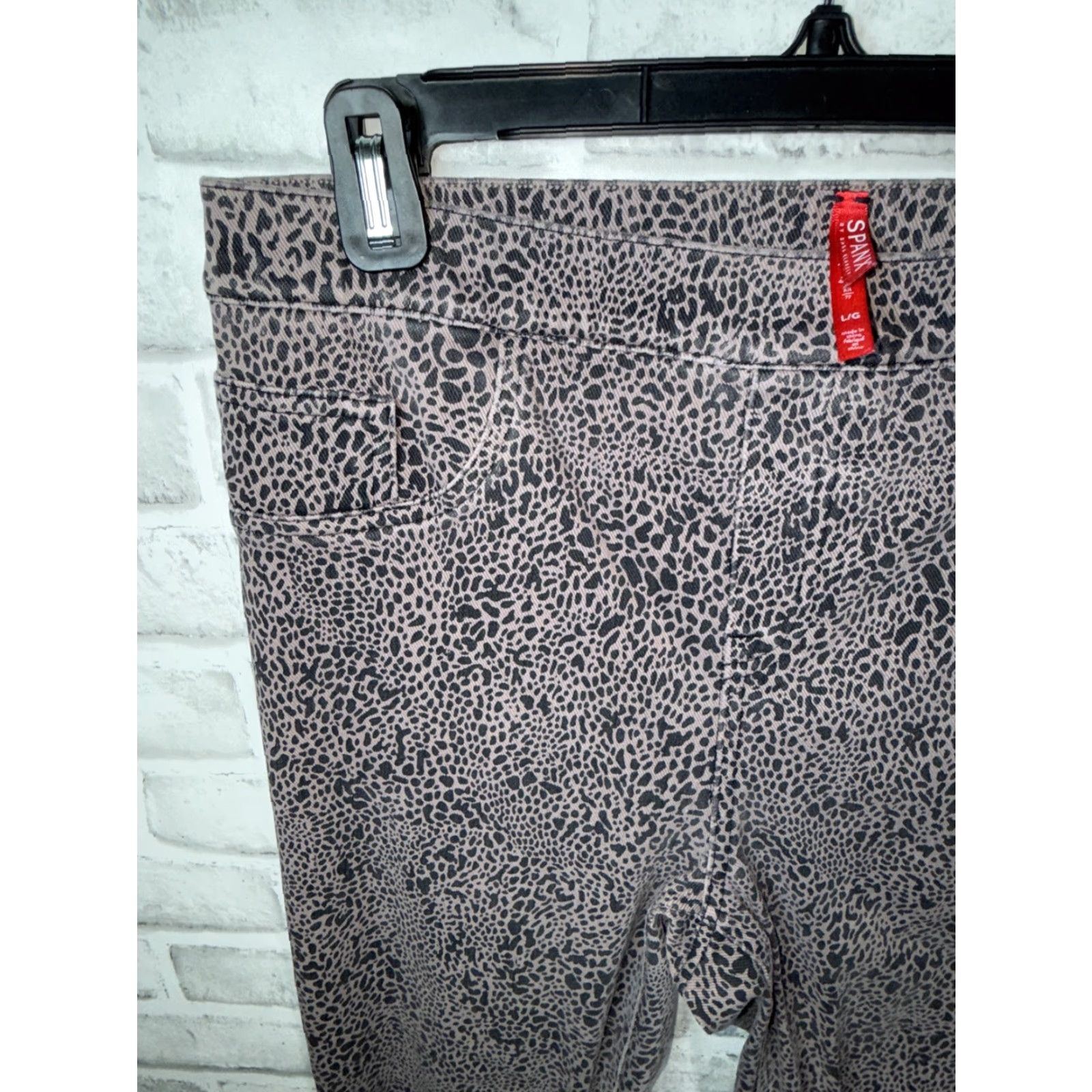 Spanx SPANX Leopard Print Leggings Women's Large Multicolor Size 36" / US 14 / IT 50 - 3 Thumbnail