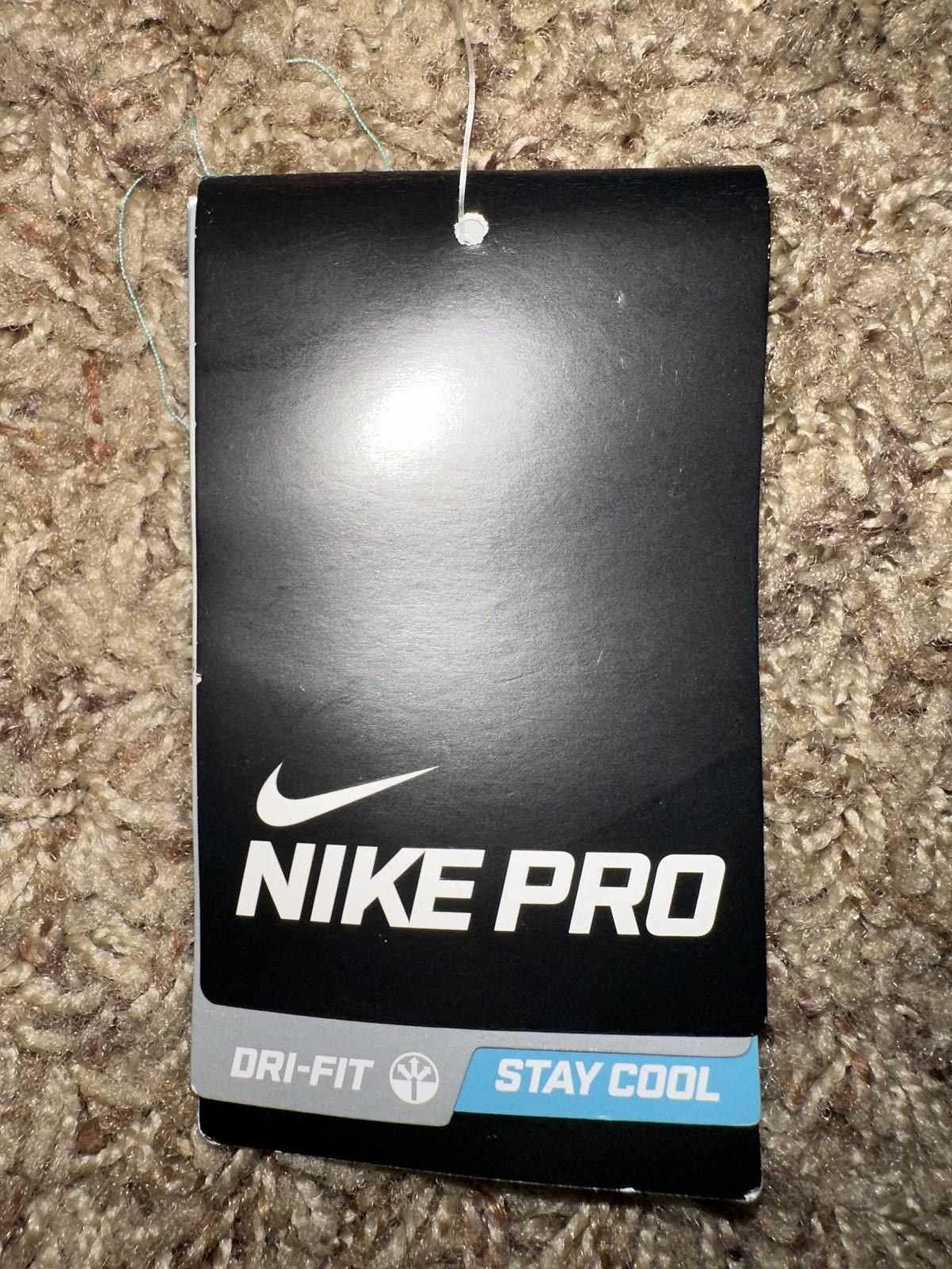 Nike Nike Women's Dri-Fit Pro 3 Big Dot Training Shorts Size 26" / US 2 / IT 38 - 12 Thumbnail