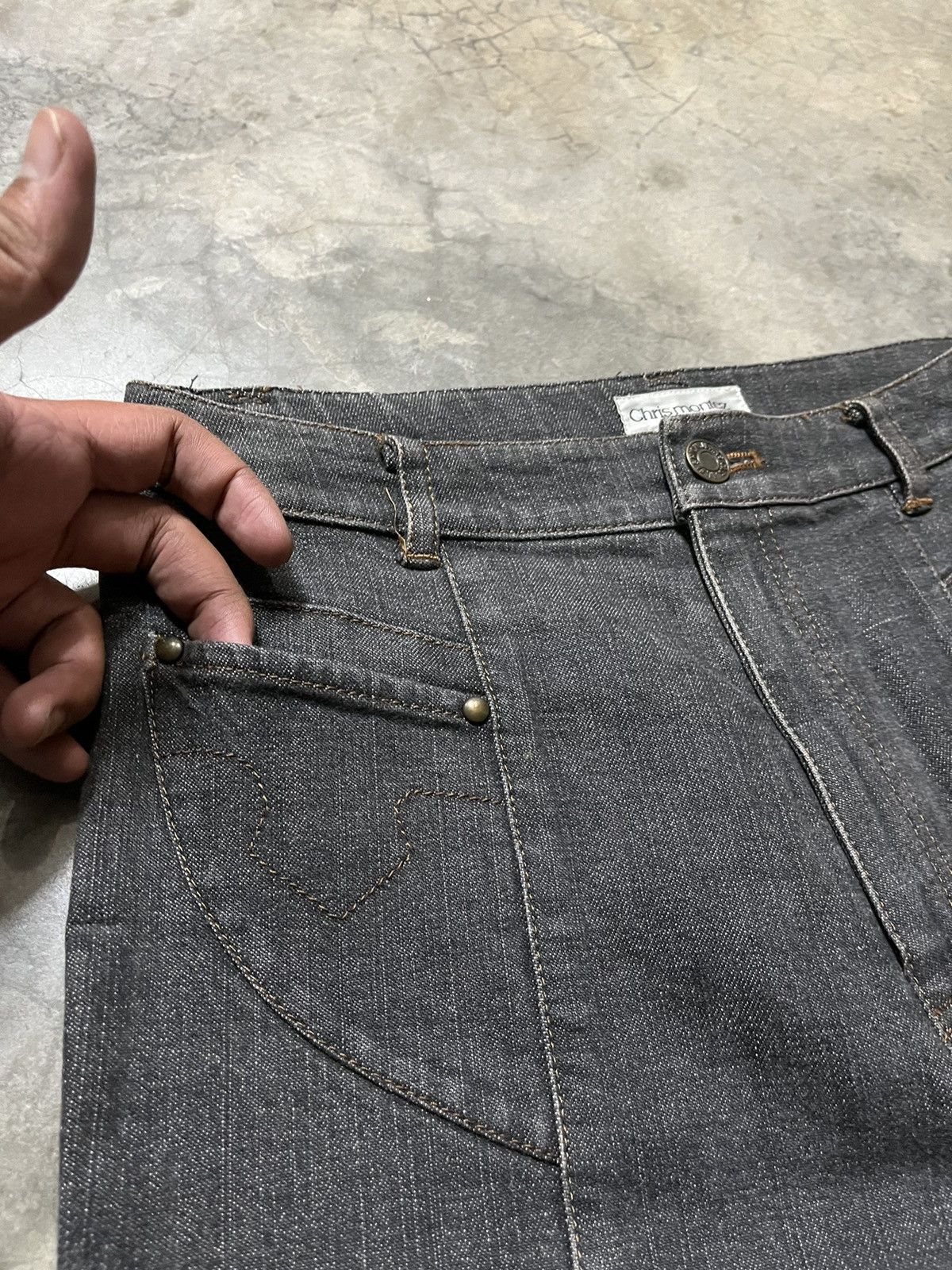If Six Was Nine Rare black faded Flare Jeans Chris montez distressed leg Size US 27 - 6 Thumbnail