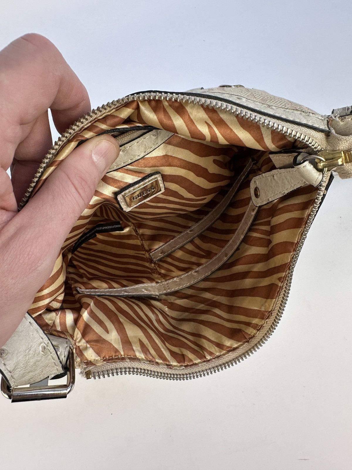 Guess Guess Vintage Monogram Shoulder Bag Logo Print Studded Y2K Size ONE SIZE - 9 Thumbnail