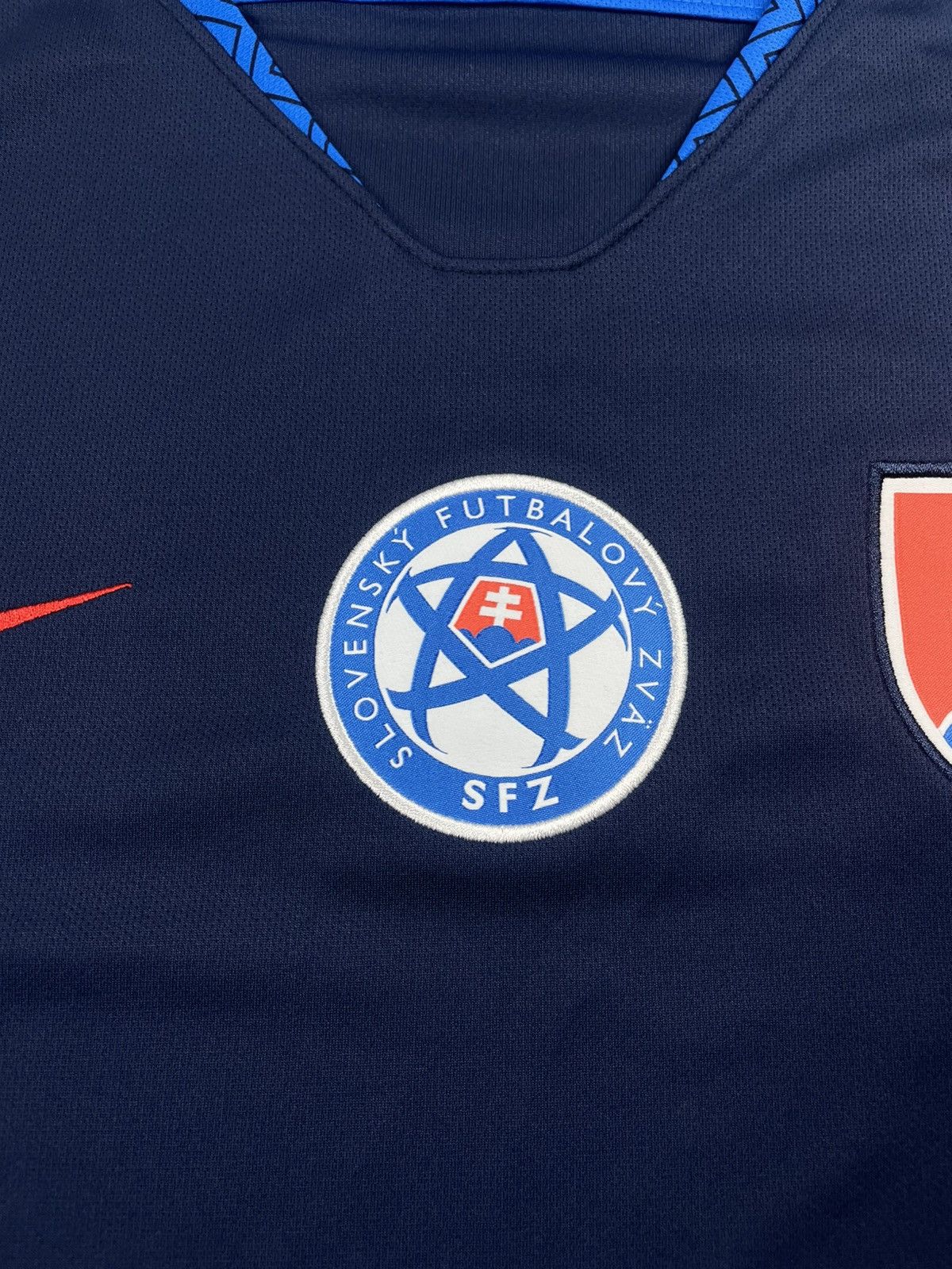 Nike Nike XL 2018 Slovakia Home Jersey Navy Original Football Size US XL / EU 56 / 4 - 11 Thumbnail
