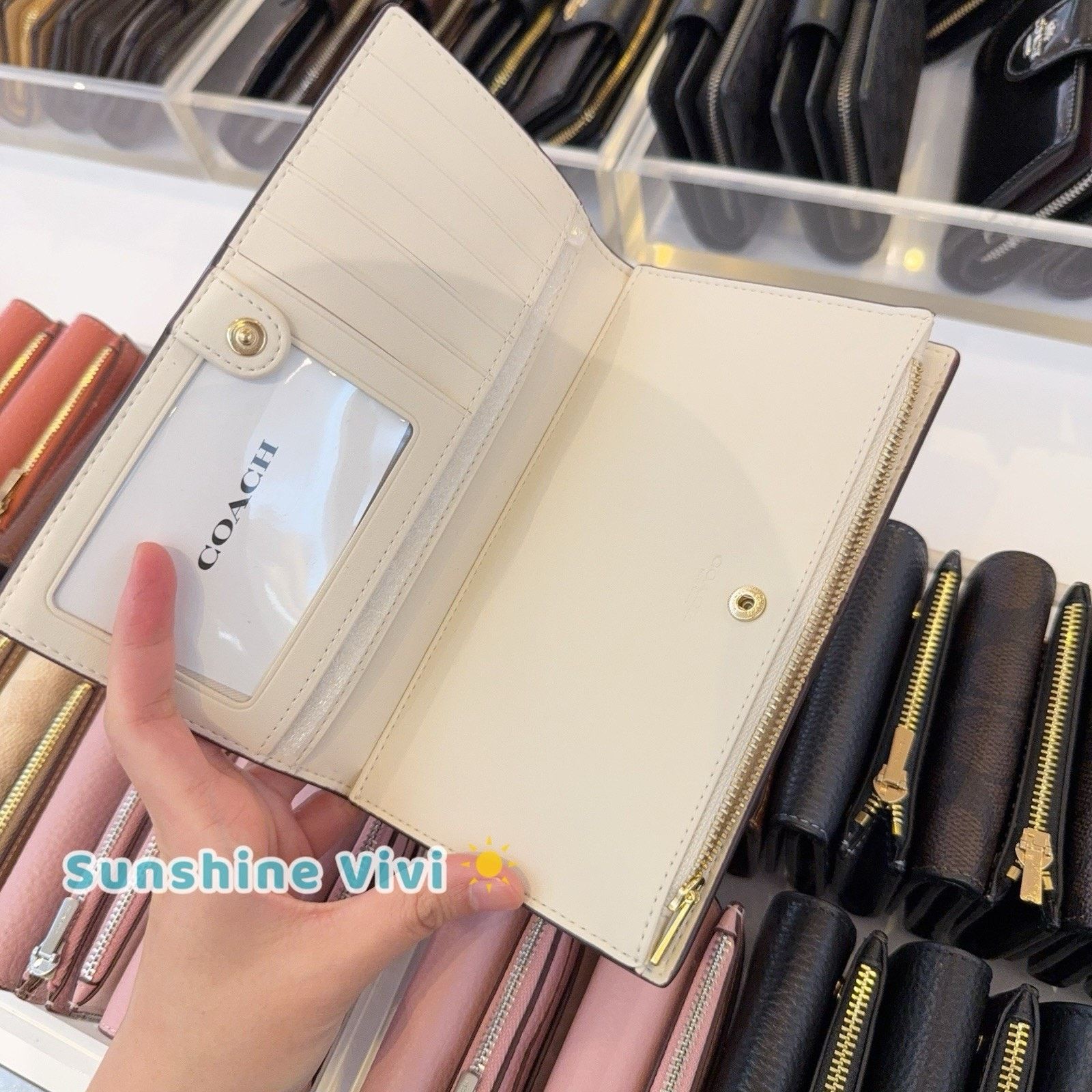 Coach NWT Coach CW661 Slim Zip Wallet Canvas Gold/Sand/Chalk Size ONE SIZE - 4 Thumbnail