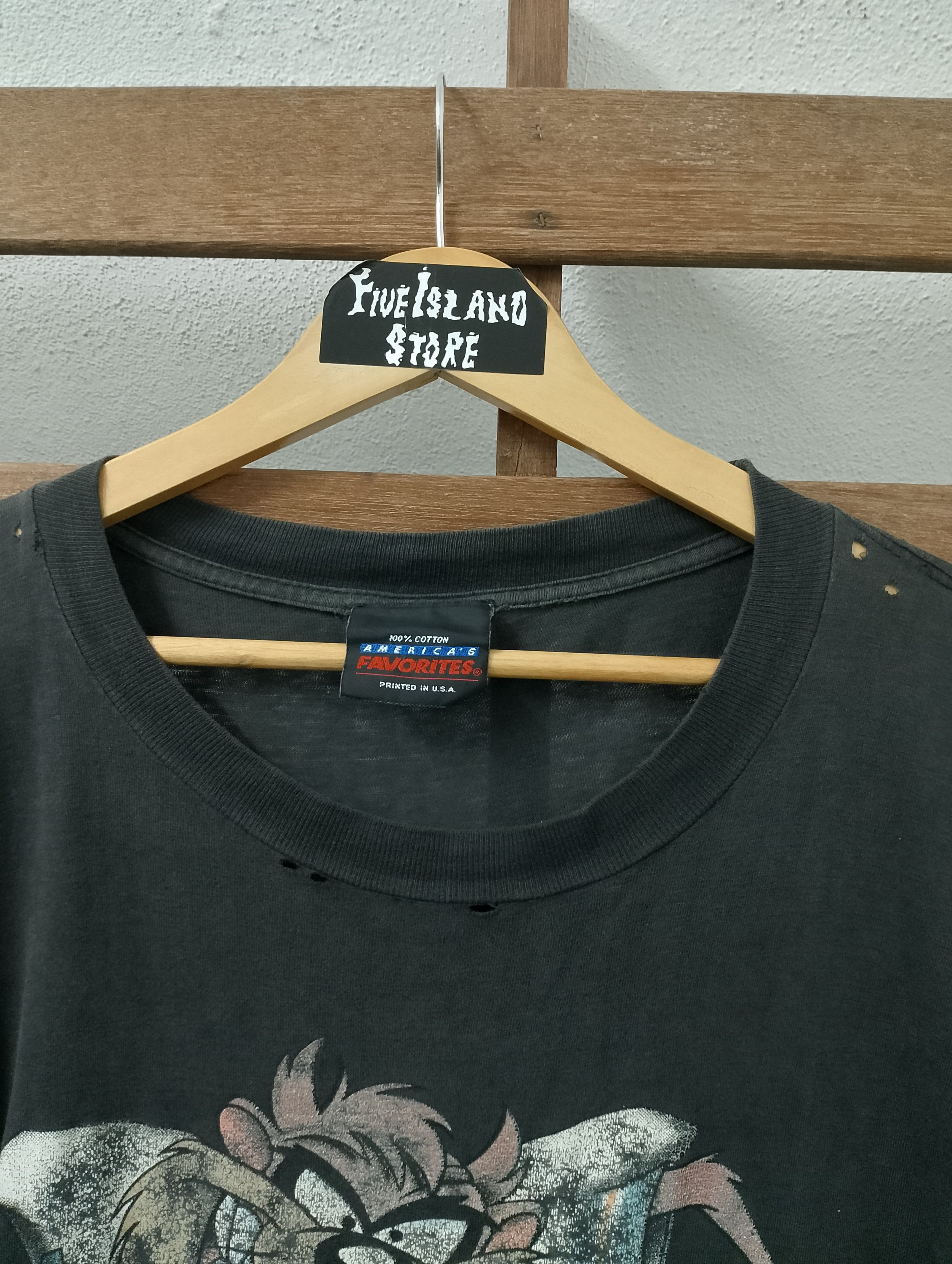 NFL × Vintage × Warner Bros Vintage Warner Bros Tazmania NFL Distress Ripped Tshirt Size US XXL / EU 58 / 5 - 4 Thumbnail