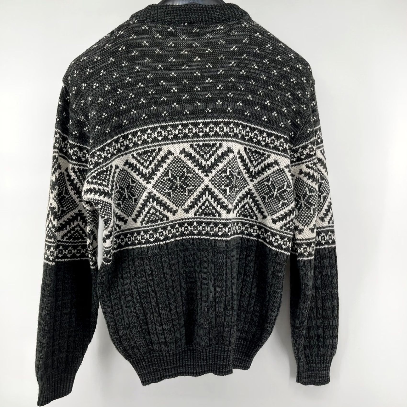 Vintage VINTAGE Rob Winter Sweater Mens L Gray Fair Isle Birds Eye Acrylic Size US L / EU 52-54 / 3 - 3 Thumbnail