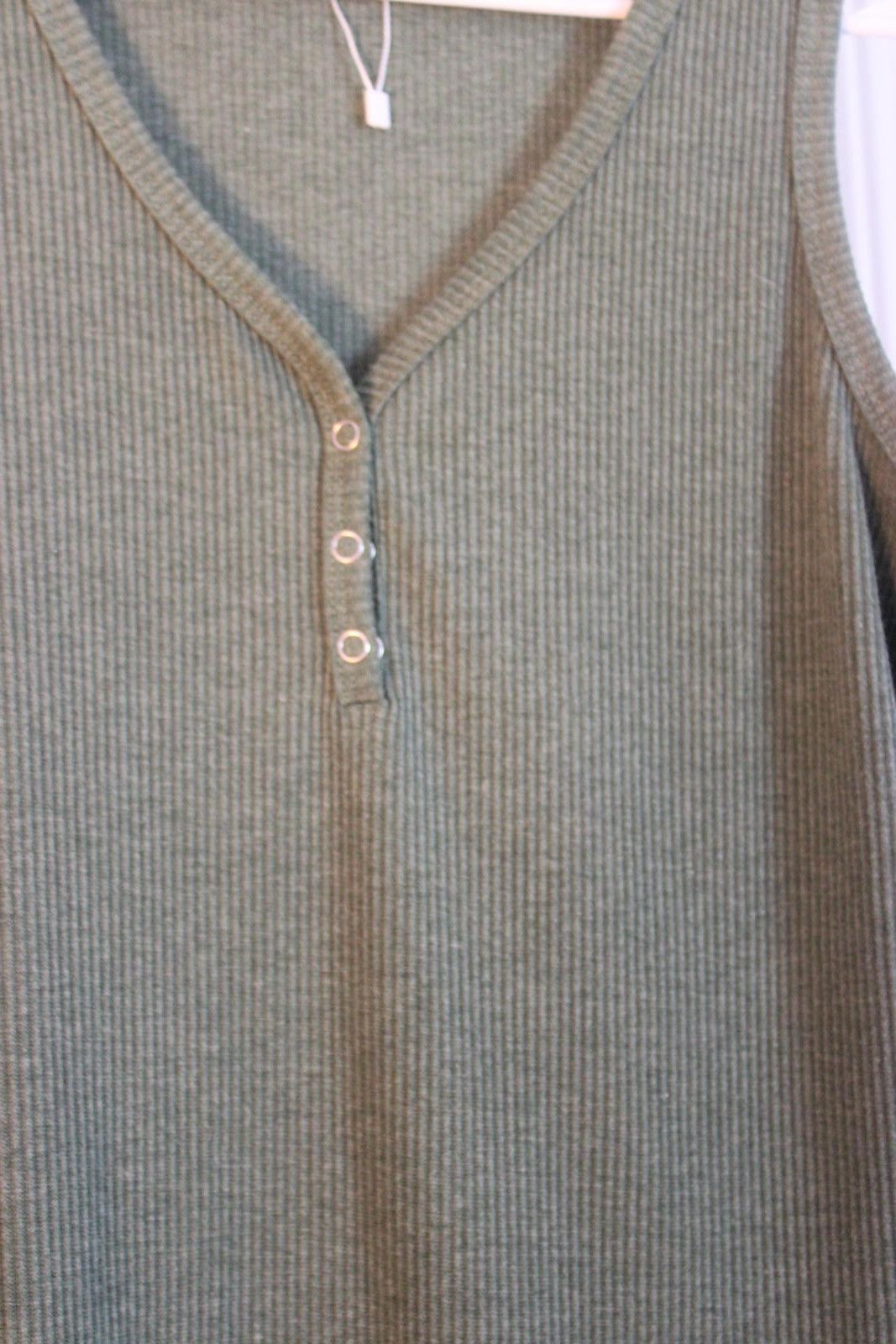 Other Merokeety Sleeveless Ribbed Knit Tank Top in Olive Green Med Size M / US 6-8 / IT 42-44 - 3 Thumbnail
