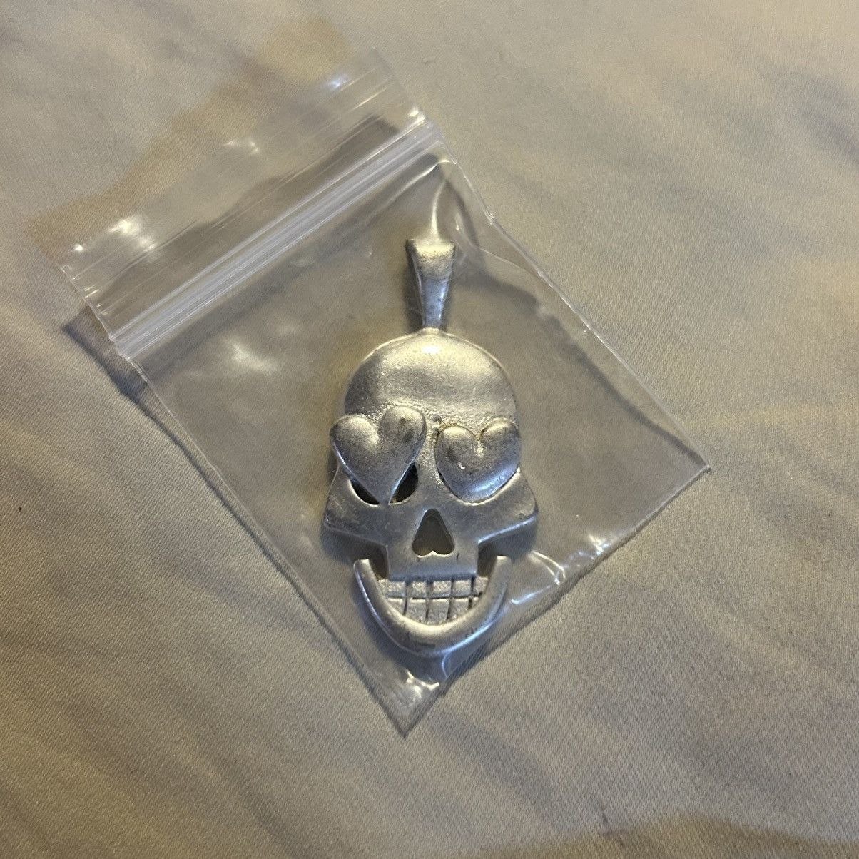 hard jewelry hj cold hart pendant