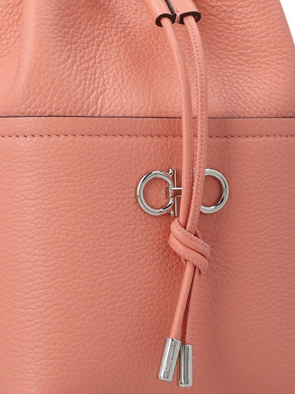 Salvatore Ferragamo o1y0426 Size : OS / Bucket Bag in Salmon Pink Size ONE SIZE - 3 Thumbnail