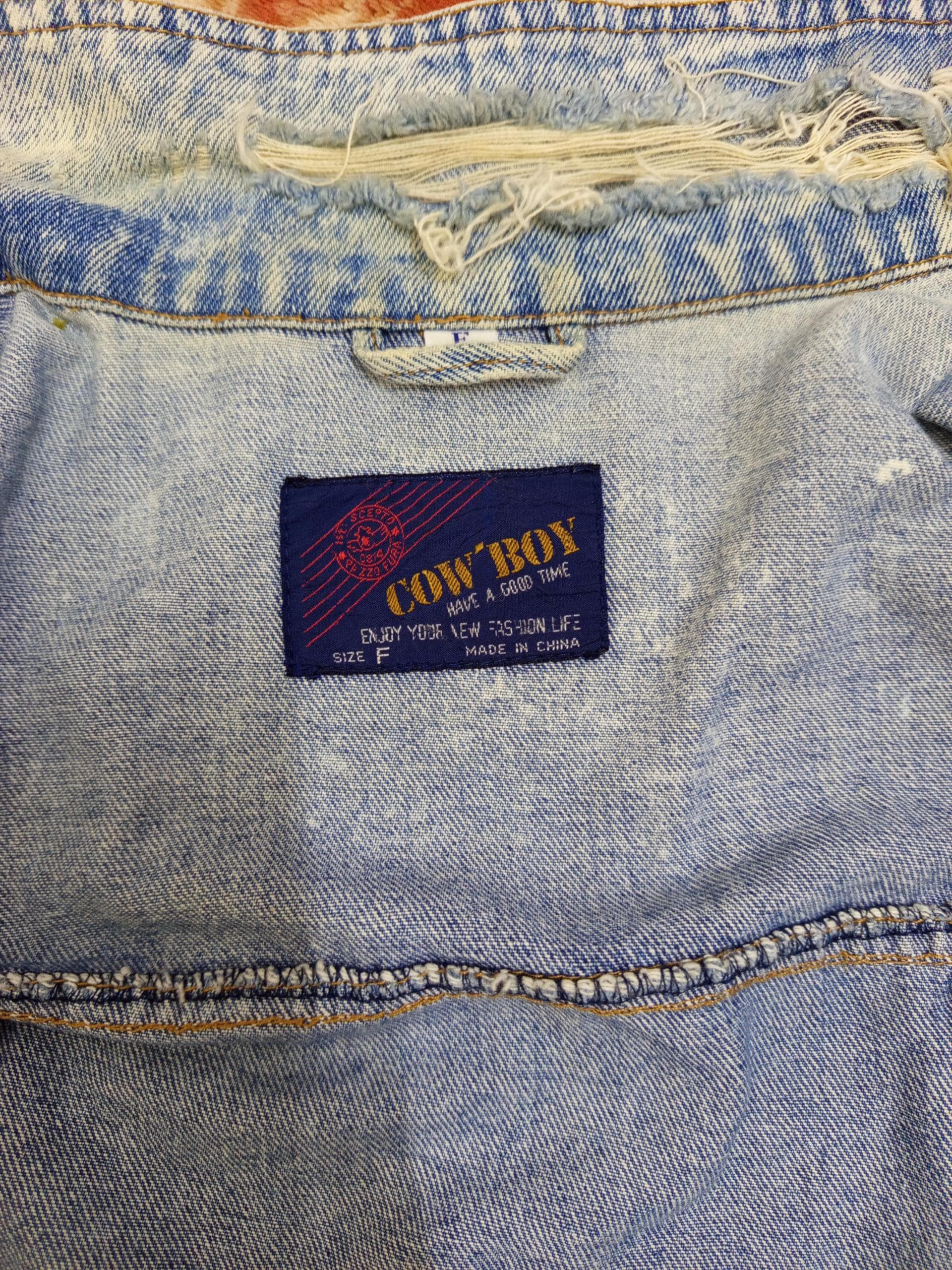 Japanese Brand Vintage Cowboy Distressed Denim Jacket Size US L / EU 52-54 / 3 - 5 Thumbnail