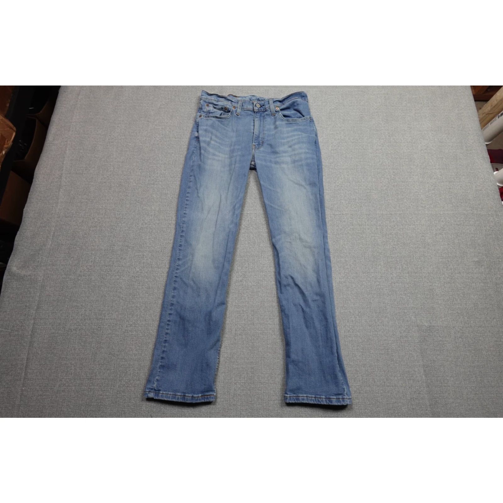 Levi's Levi's 514 Jeans Slim Straight Leg Mens 33 Blue Light Wash Denim Cotton Stretch 5-Pocket Cowboy Western Classic Brand Levi's 514 Mens Jeans Size US 33 - 2 Thumbnail
