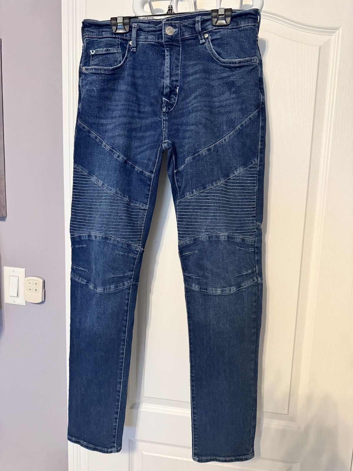 True Religion True Religion Rocco Moto Relaxed Skinny Jeans 30 Size US 30 / EU 46 - 3 Thumbnail