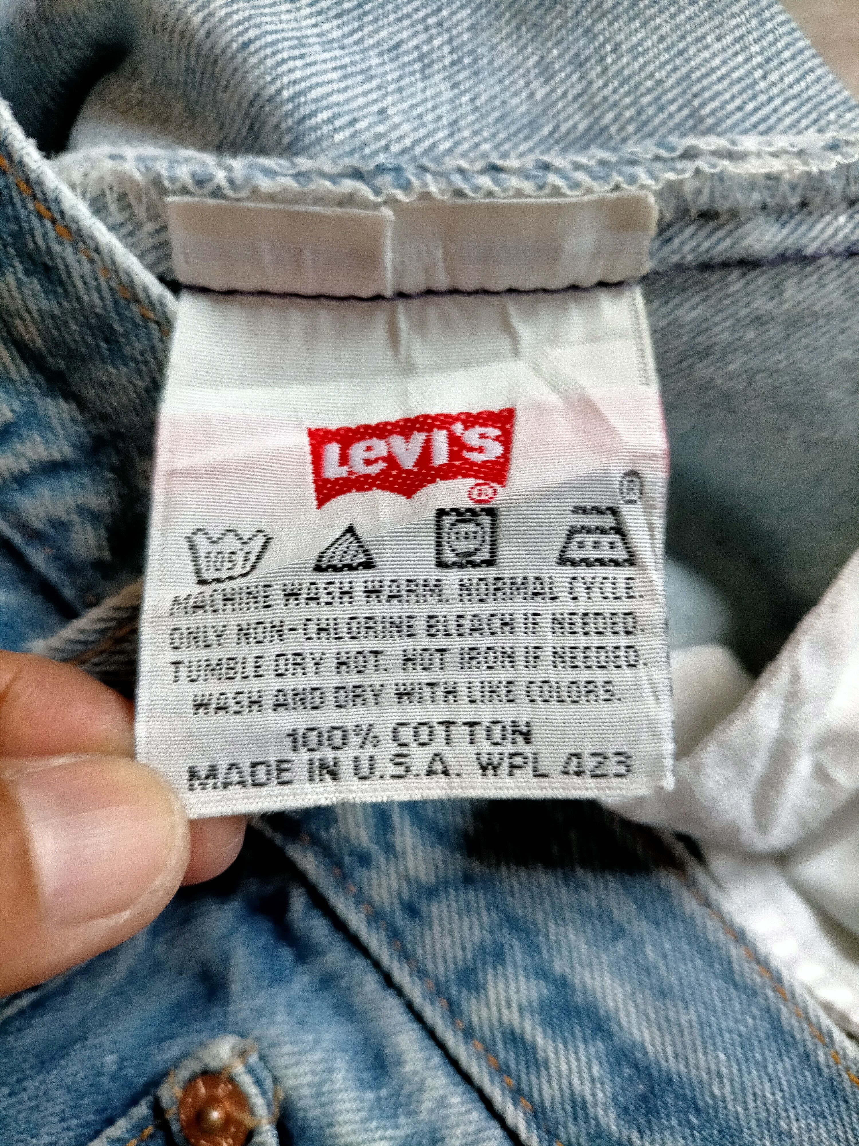 Levi's Vintage Clothing Vintage Levis 501 button Fly Blue Jeans Size US 31 - 20 Thumbnail