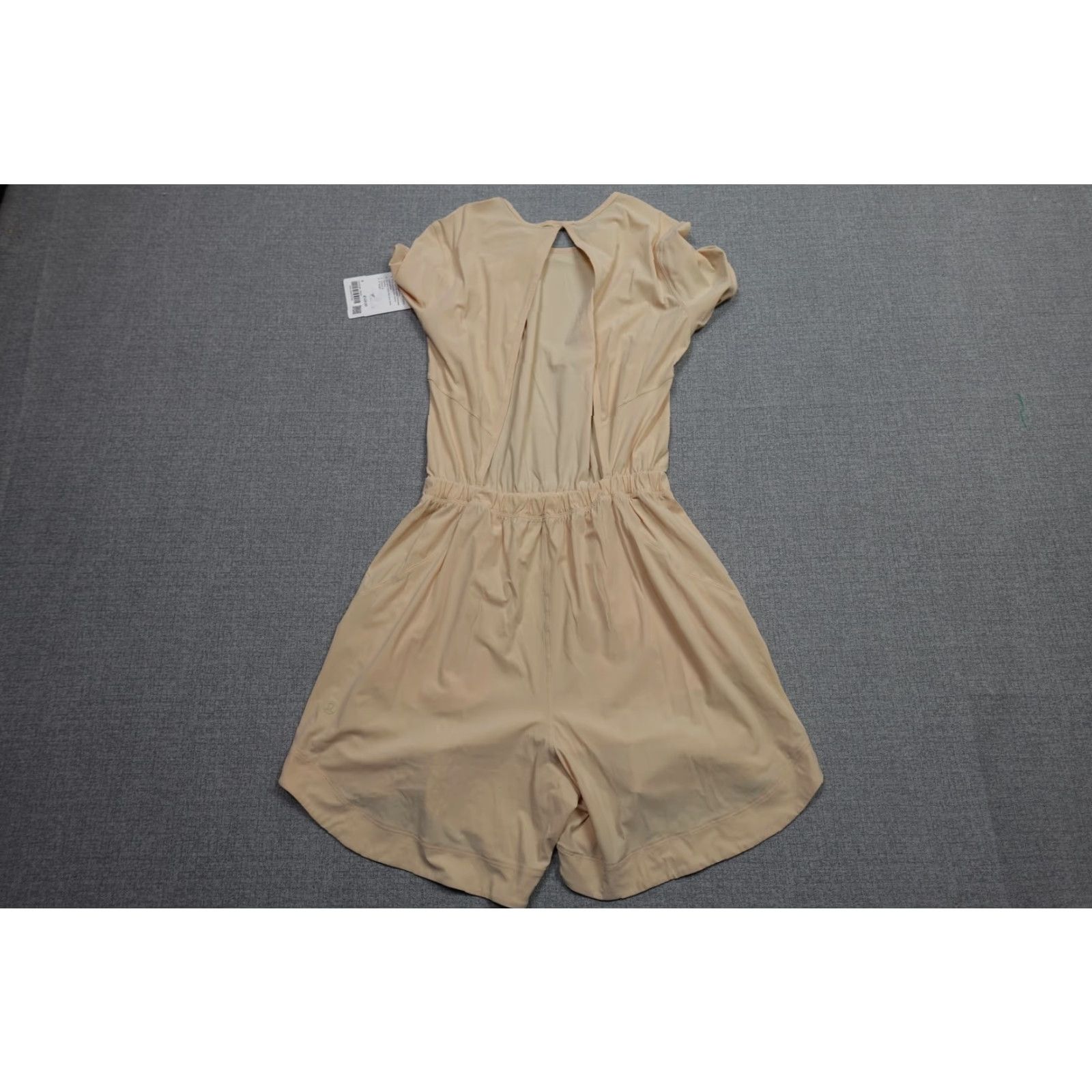 Lululemon Lululemon Lightweight High-Neck Romper Womens 4 Beige Short Sleeve Open Back NWT Size 27" / US 4 / IT 40 - 4 Thumbnail