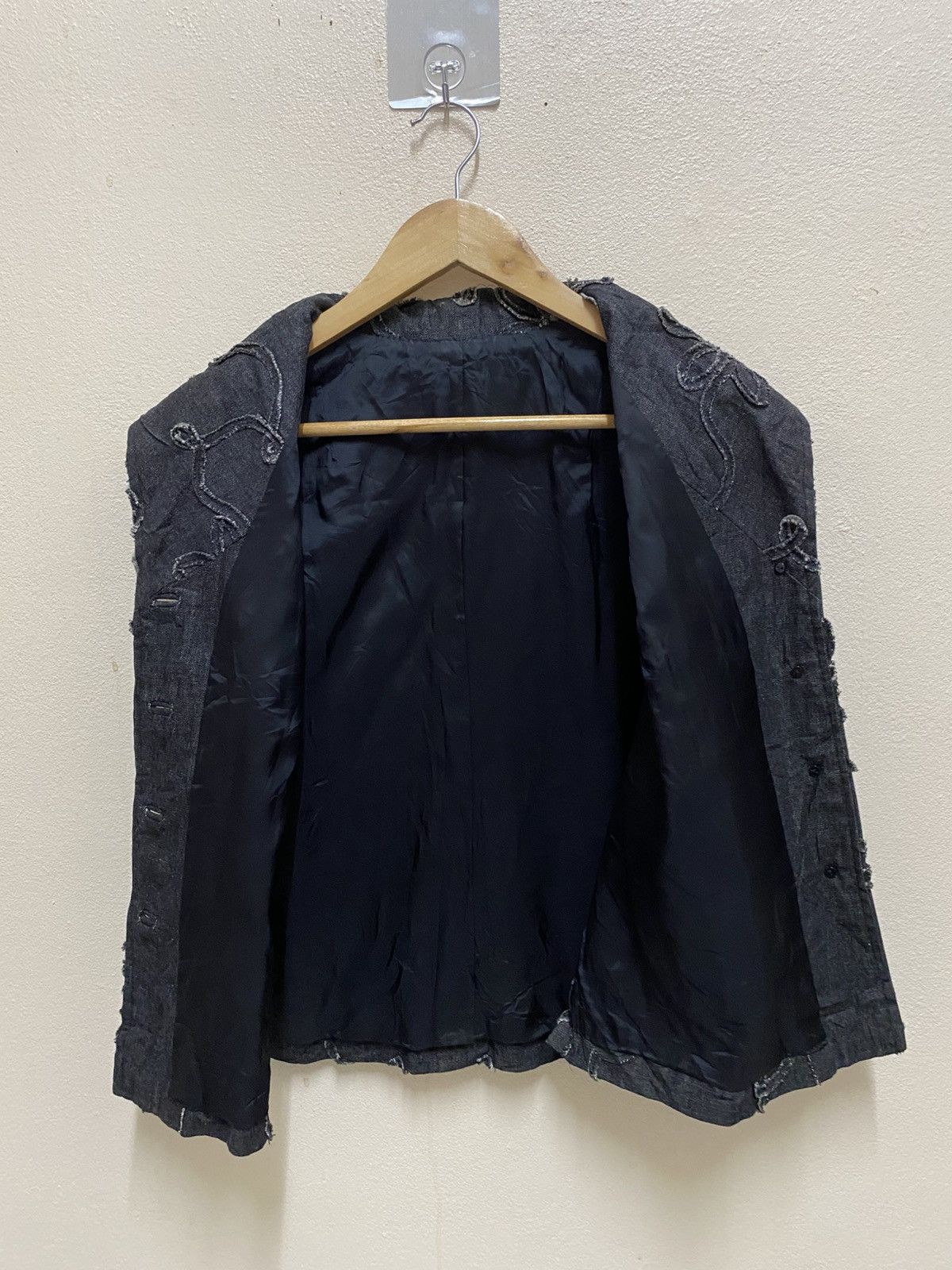 Beauty Beast Avant-Garde Floral Embroidered Denim Vest Japanese Style Size US M / EU 48-50 / 2 - 9 Thumbnail