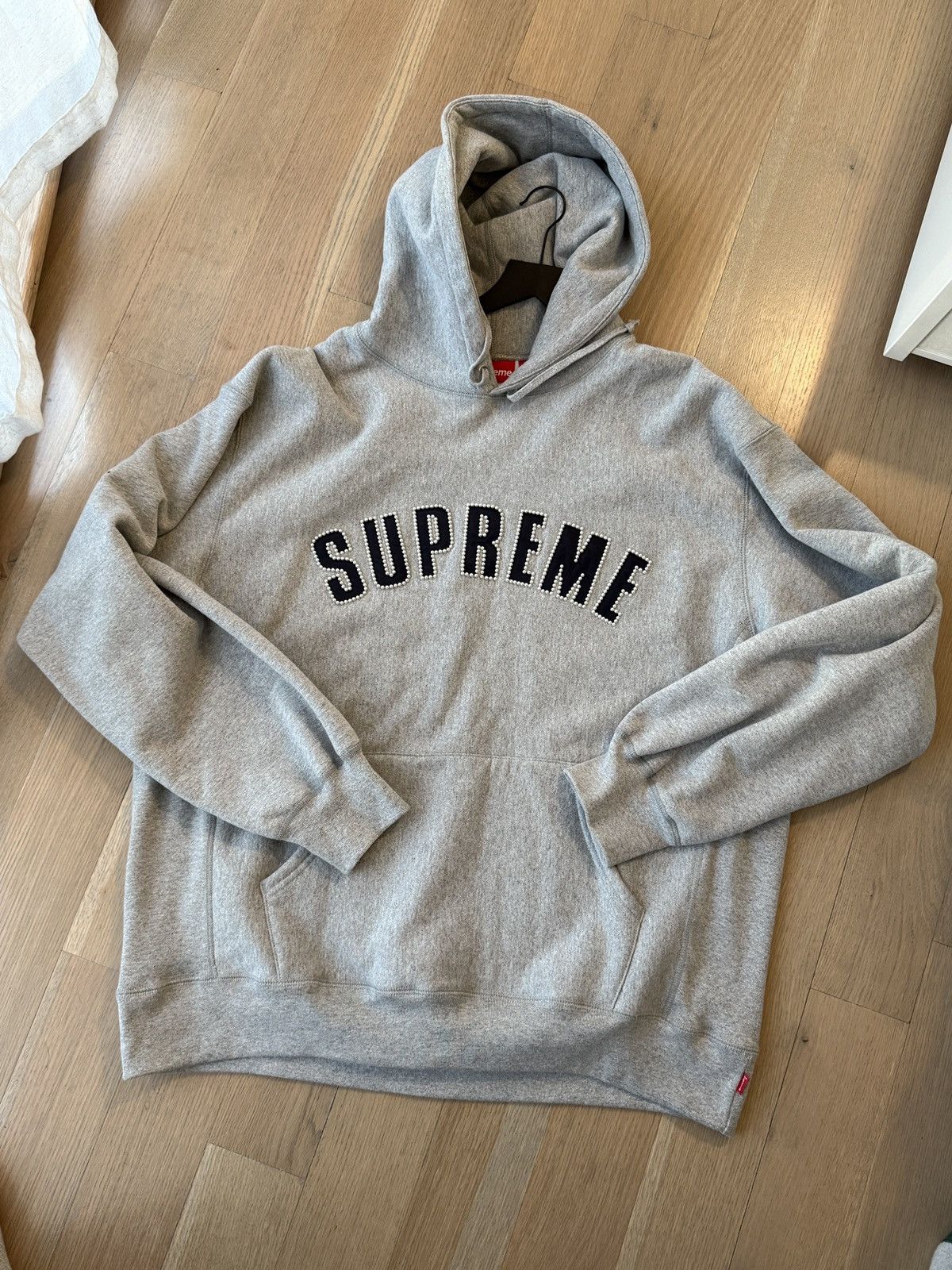 Supreme Supreme Pearl Logo Hoodie Size US XXL / EU 58 / 5 - 1 Thumbnail
