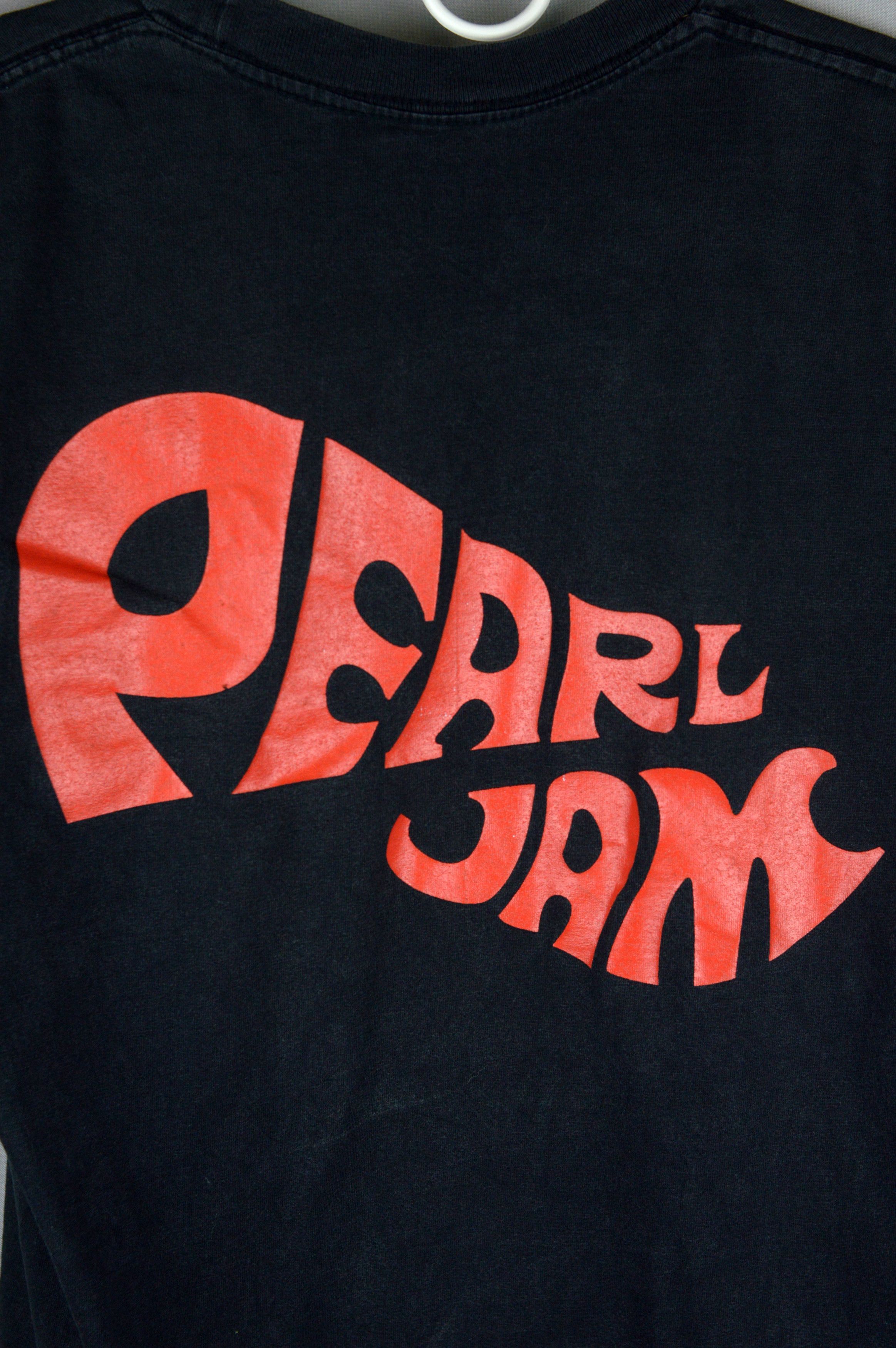 Vintage Vintage Pearl Jam t shirt Size US M / EU 48-50 / 2 - 5 Thumbnail