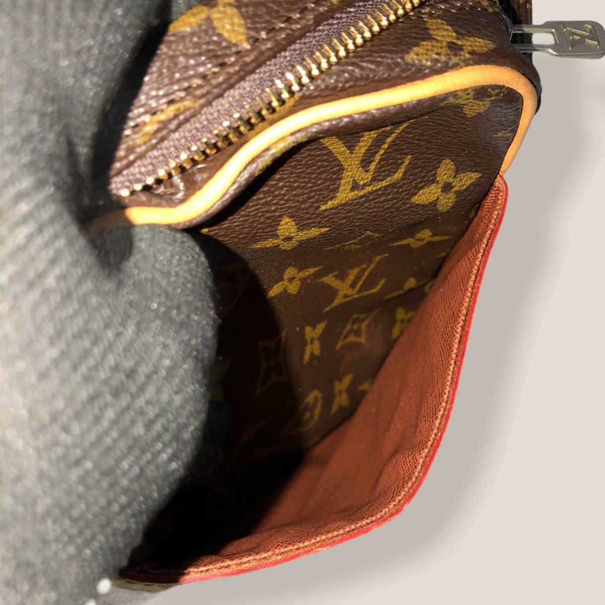 Louis Vuitton ‼️YES‼️ LOUIS VUITTON MONOGRAM DANUBE CROSSBODY SLING BAG Size ONE SIZE - 10 Thumbnail