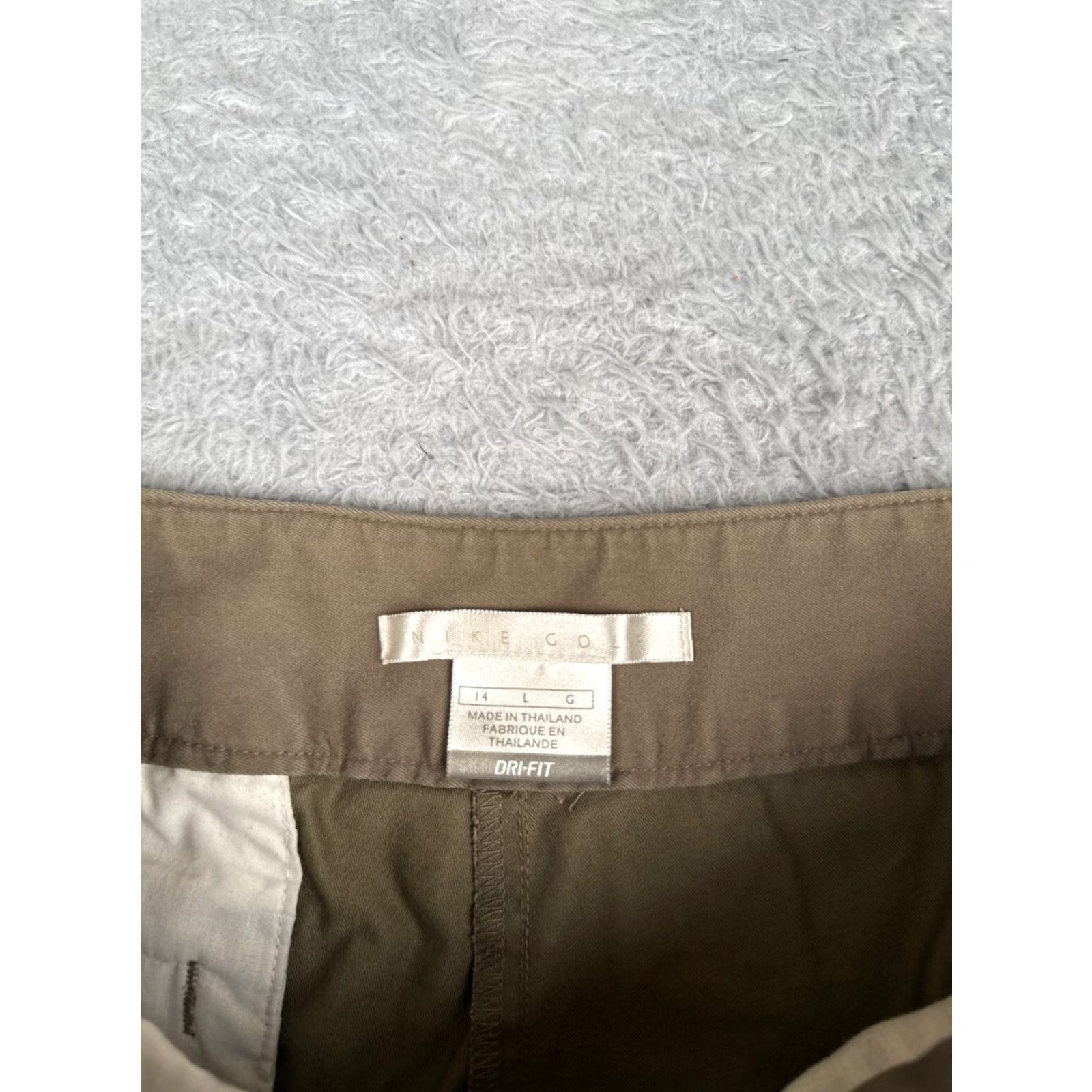Nike Nike Shorts Womens 14 Beige Dri-Fit Polyester Blend Golf 34x10 Hike Golfer Womens Size 36" / US 14 / IT 50 - 7 Thumbnail