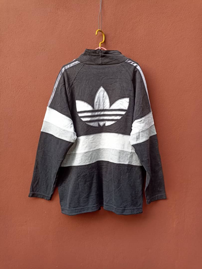 Adidas Vintage Adidas Three Stripes Big Logo Anorak style Size US L / EU 52-54 / 3 - 2 Thumbnail