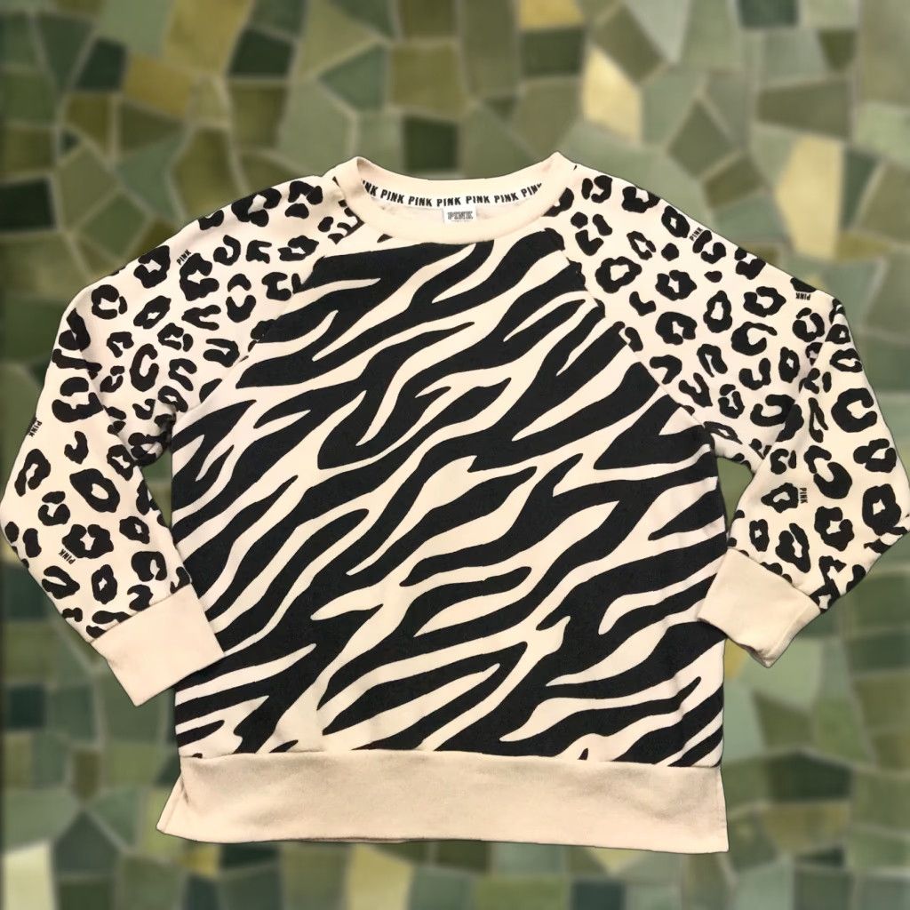 Victoria's Secret Victoria Secret Pink Sweatshirt Womens Extra Small Beige Zebra Stripe Leopard Size XS / US 0-2 / IT 36-38 - 1 Thumbnail