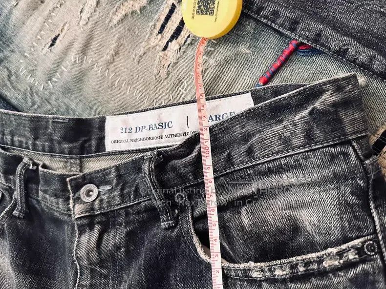 Neighborhood Neighborhood size L jeans Size US 27 - 7 Thumbnail