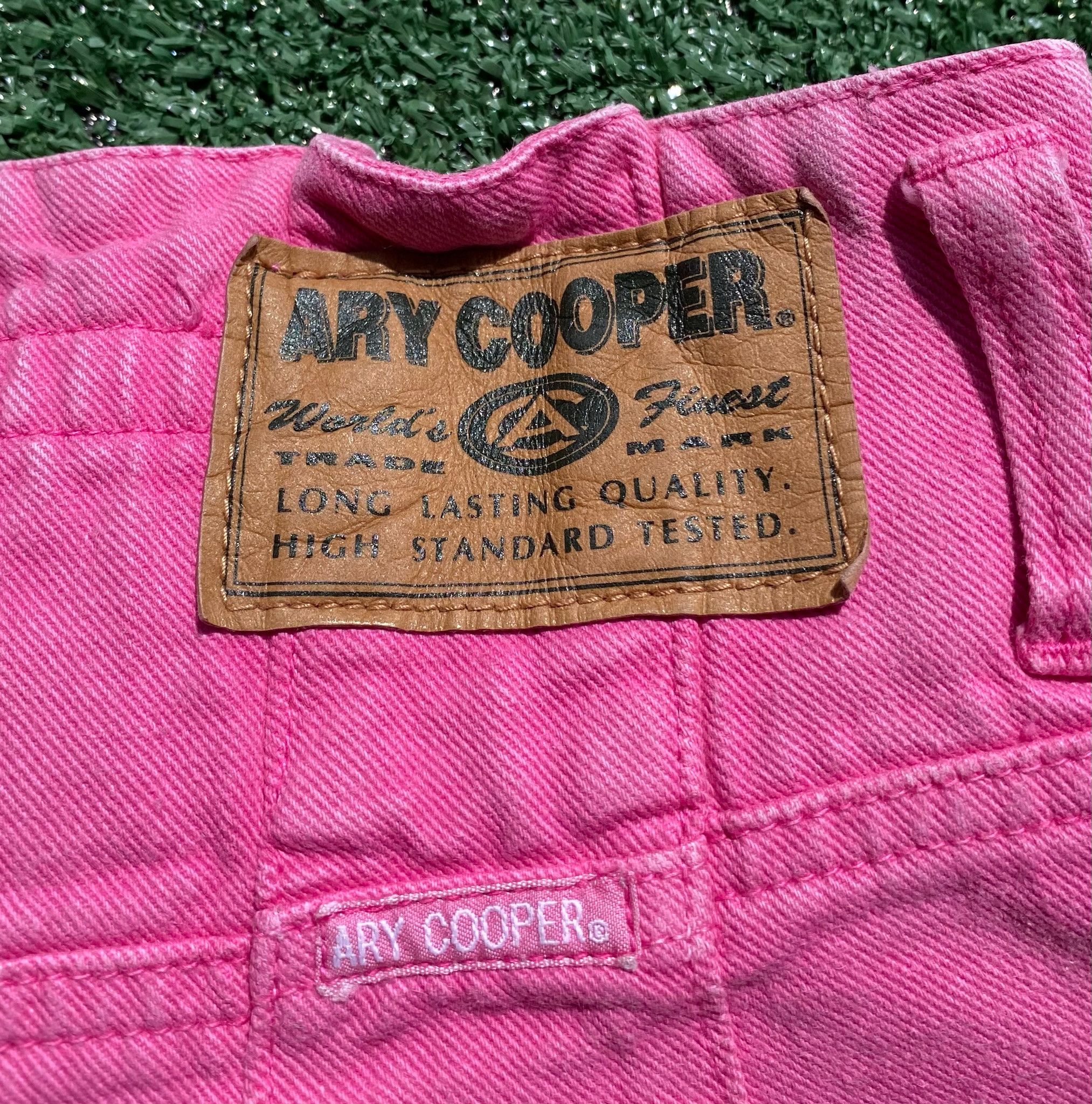 Vintage 80’s Hot Pink Paper Bag Waist Denim Shorts 24” Waist Size 24" / US 00 / IT 34 - 7 Thumbnail