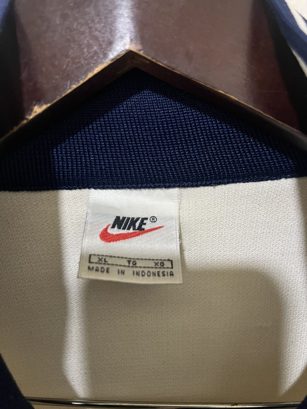 Nike Vintage nikecourt sweater Size US XL / EU 56 / 4 - 7 Thumbnail
