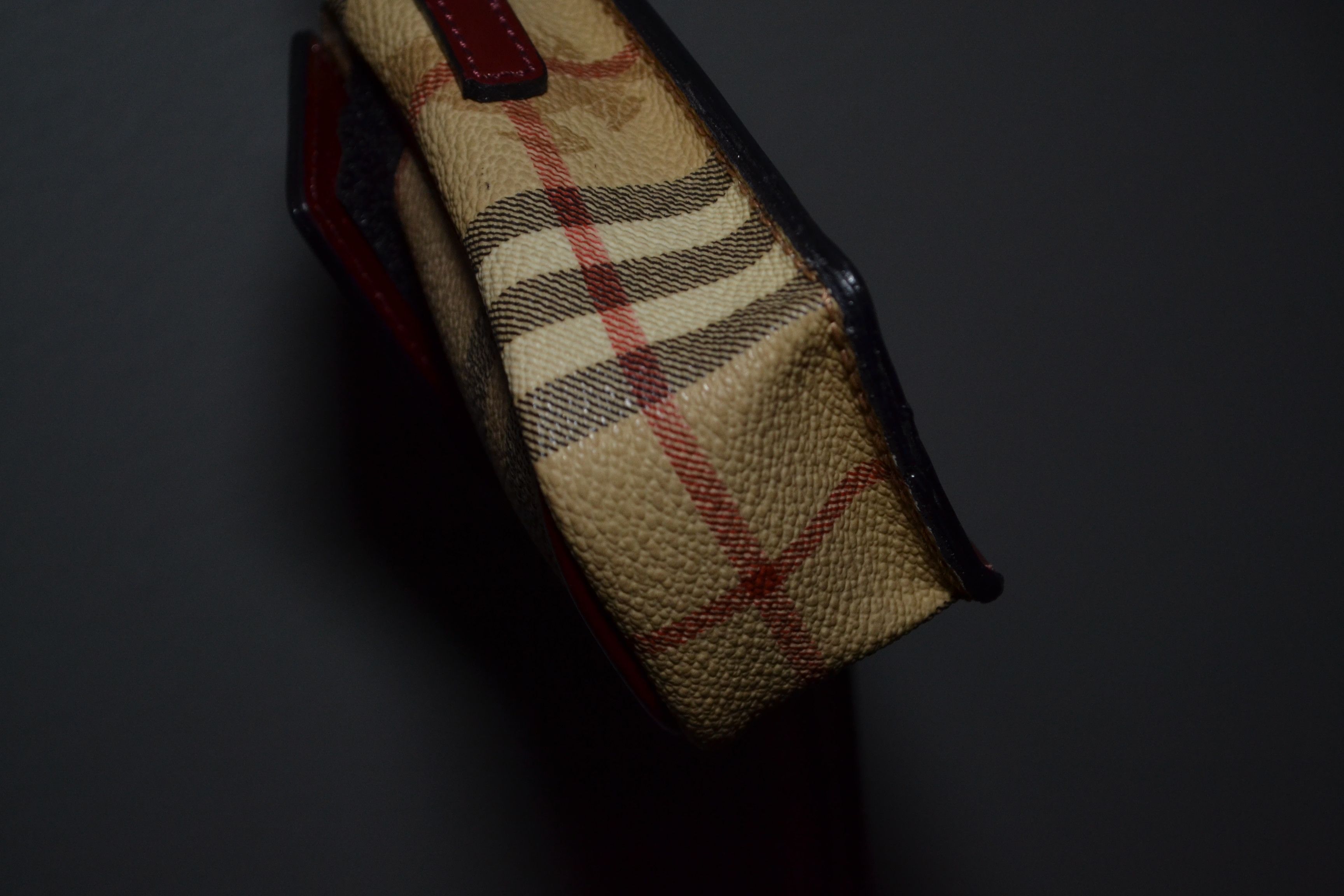 Burberry Burberry Y2K Vintage Phone Case Checkered Size ONE SIZE - 8 Thumbnail