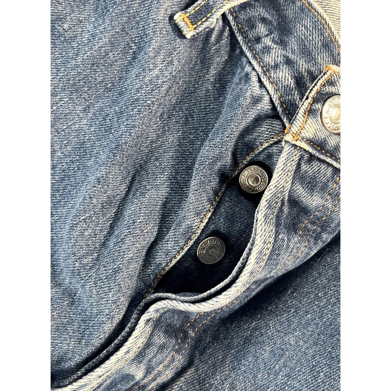 Levi's VINTAGE Levi's 501 Jeans Mens Regular 36x32 Blue Denim Straight 5-Pocket USA Cowboy 90s Mens Size US 36 / EU 52 - 6 Thumbnail