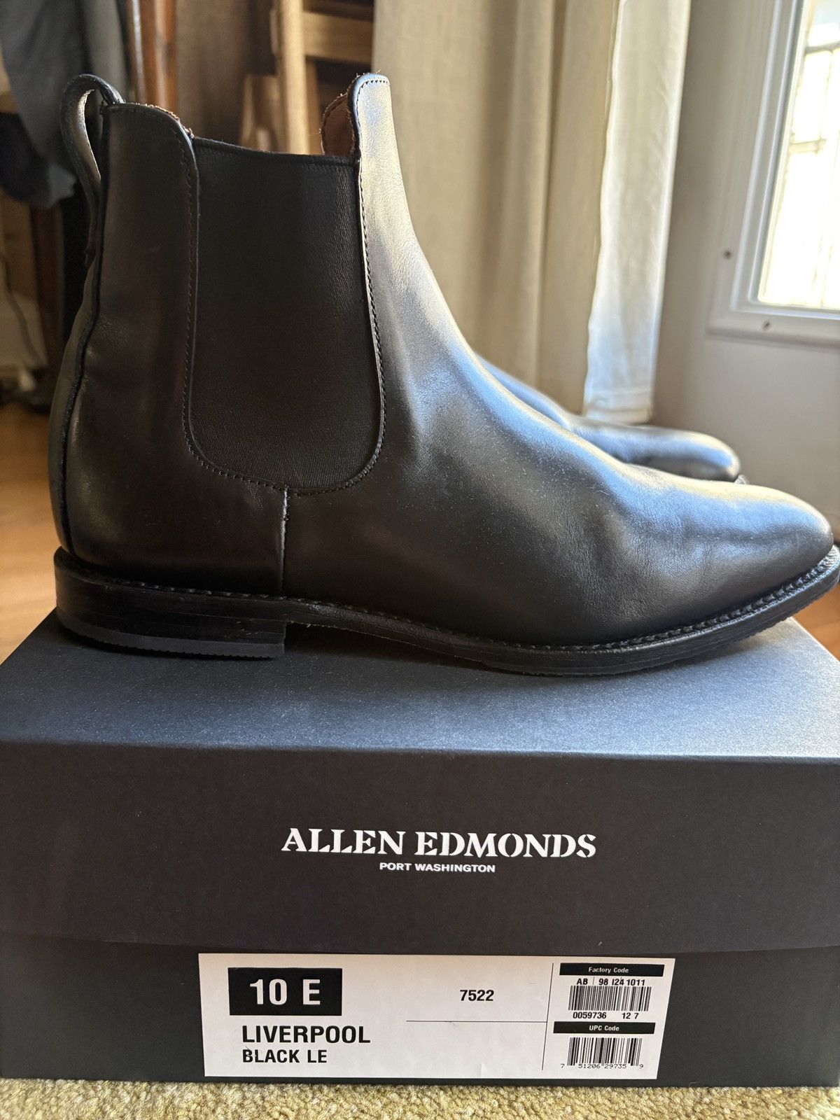 Allen Edmonds Allen Edmond Liverpool Chelsea Black Calf 10E Size US 10 / EU 43 - 1 Thumbnail
