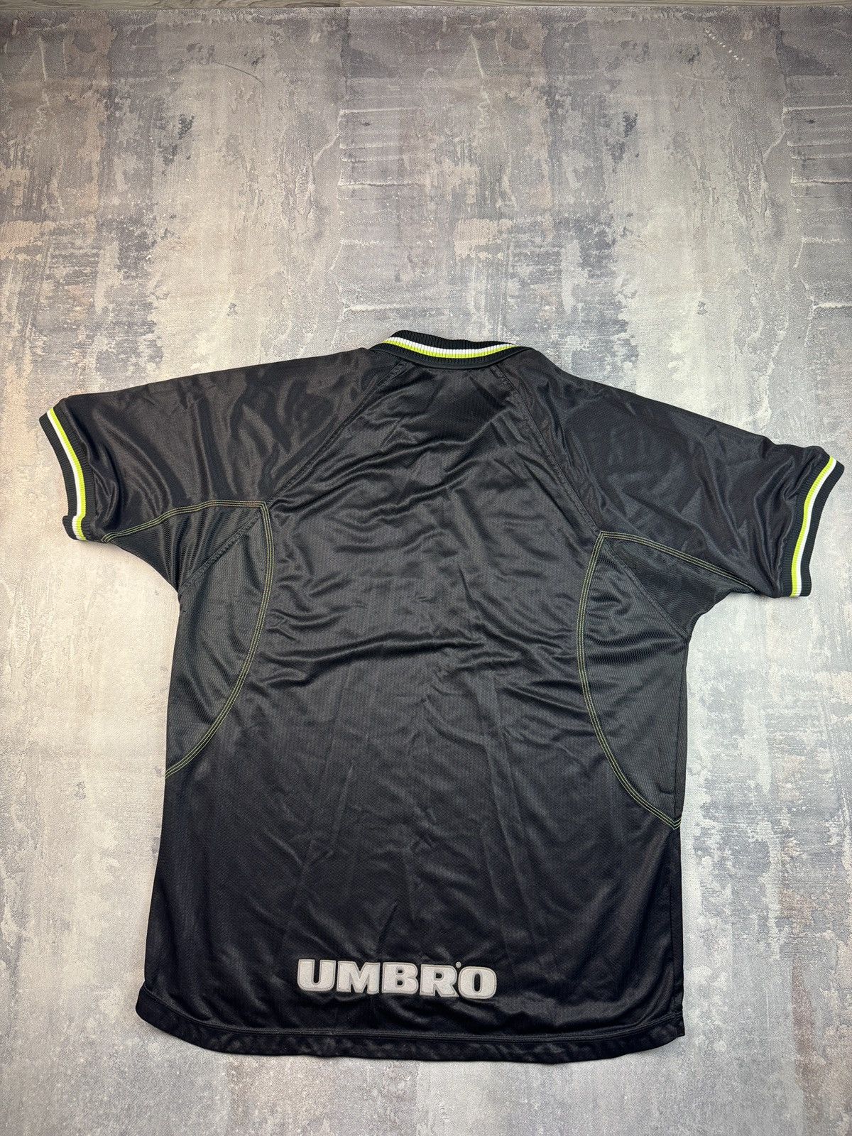 Umbro Umbro Manchester United 1998/99 Football Shirt Soccer Jersey Size US XL / EU 56 / 4 - 8 Thumbnail