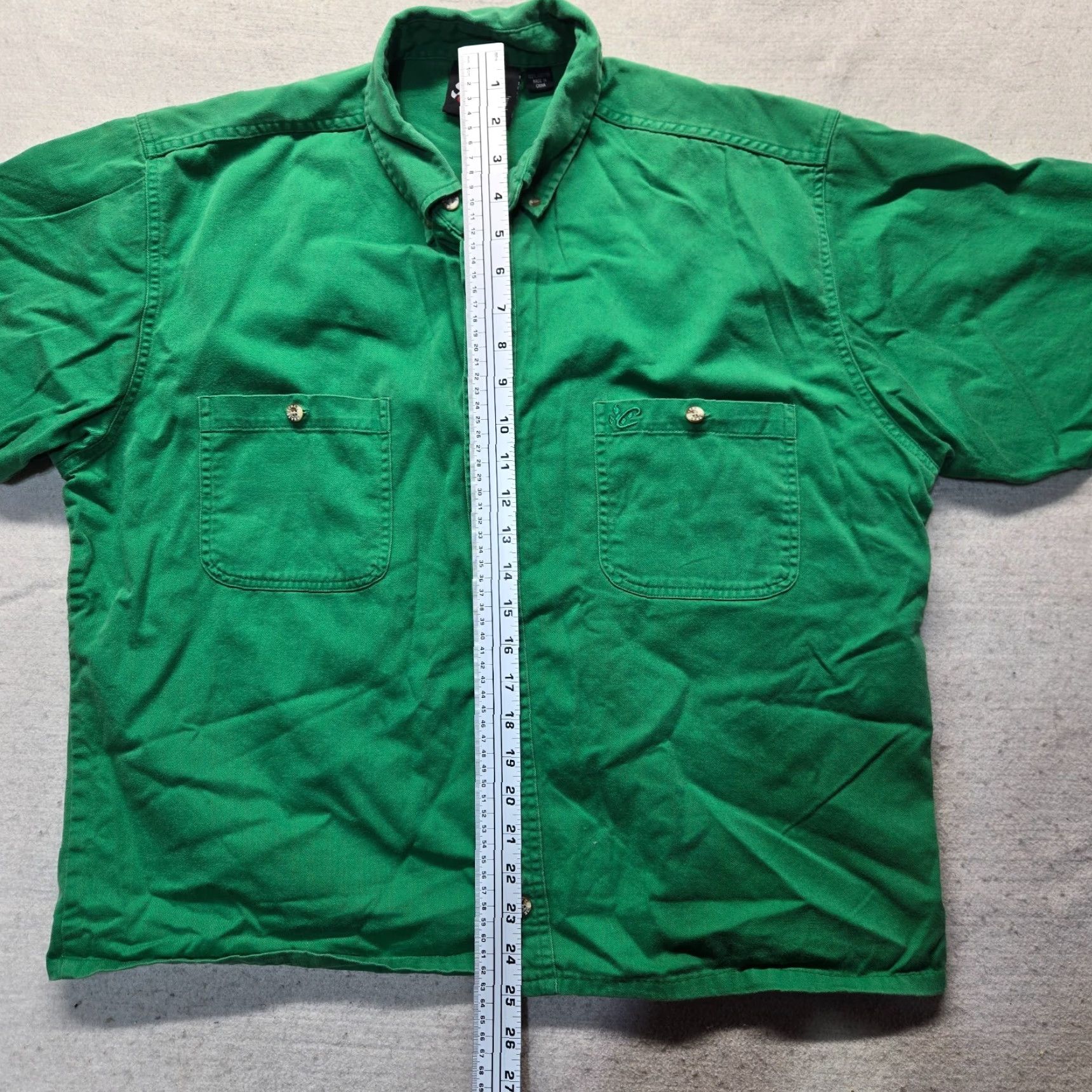 Chase Authentics Case Authentics Solid Green Short Sleeve Up Shirt Adult Men's Size L Large Size US L / EU 52-54 / 3 - 6 Thumbnail