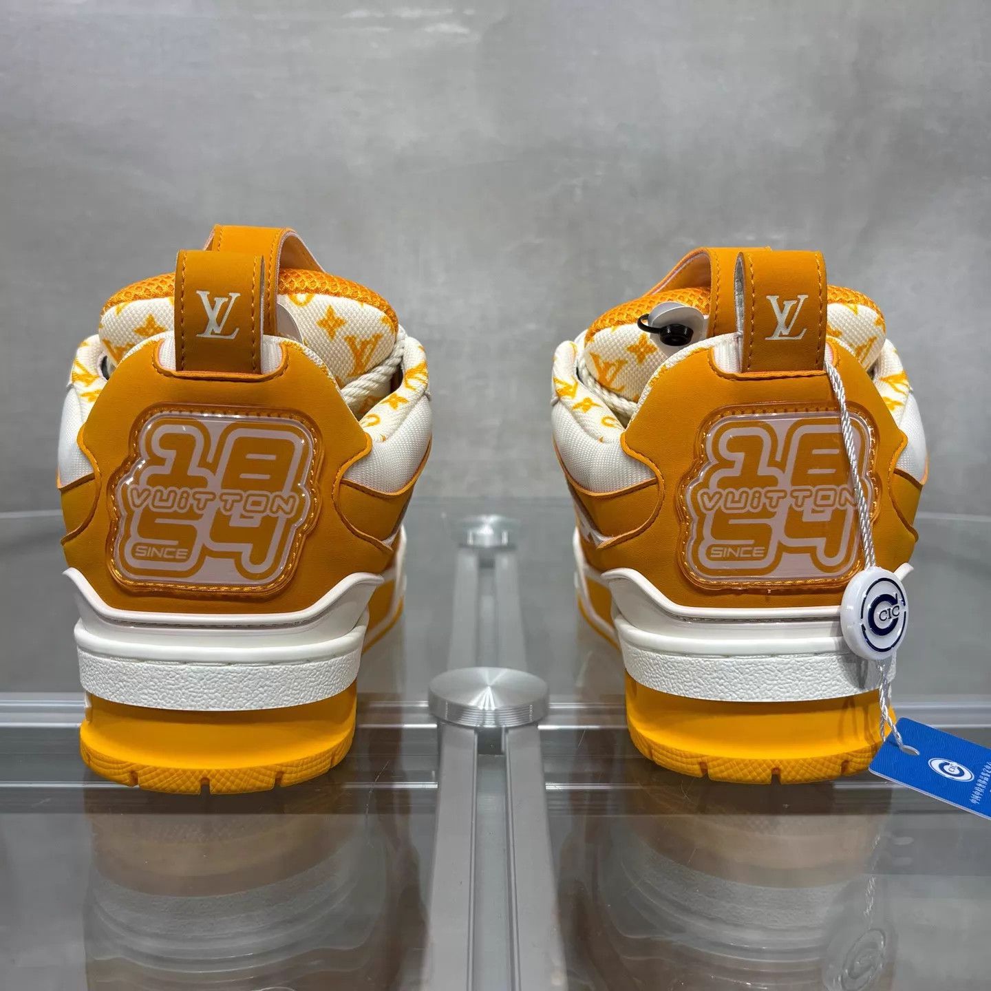 Louis Vuitton LV Skate Shoes White/Yellow All-Over UK1.5/35.5 FC0359 Size US 5 / IT 35 - 6 Thumbnail