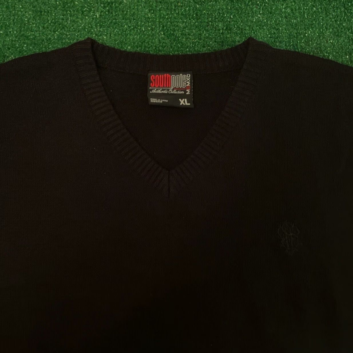 Southpole VINTAGE Southpole Sweater V Neck Mens Large Black Logo Hip Hop Grunge Y2K Pullover Size US L / EU 52-54 / 3 - 2 Thumbnail