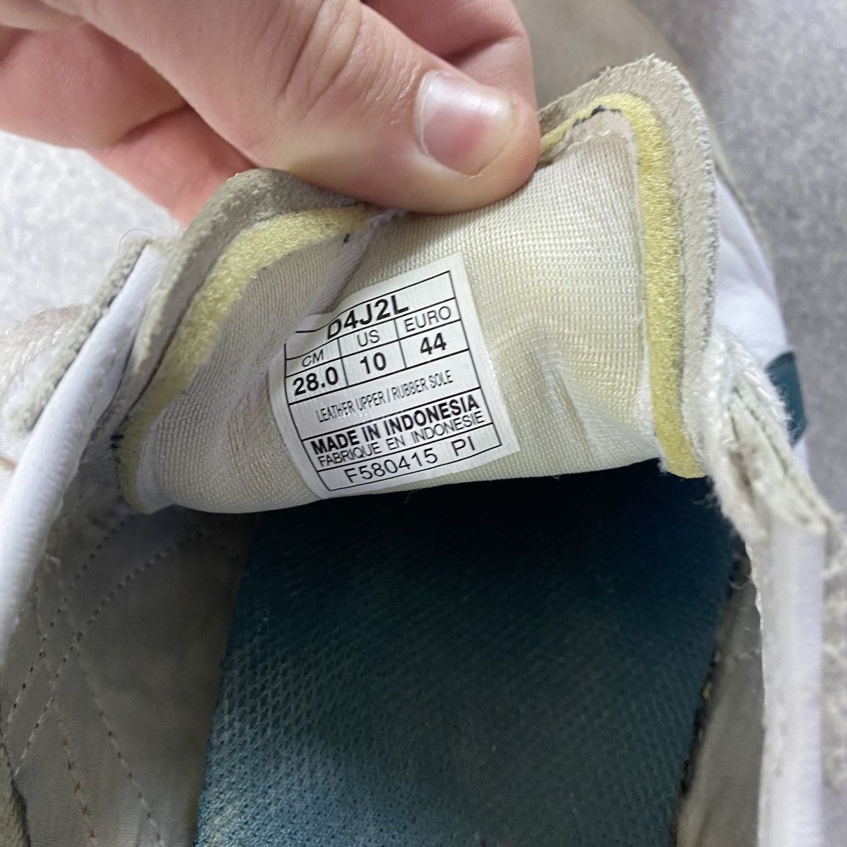 Asics Vintage Asics Onitsuka Tiger Mexico 66 Kill Bill Sneakers Size US 10 / EU 43 - 12 Thumbnail